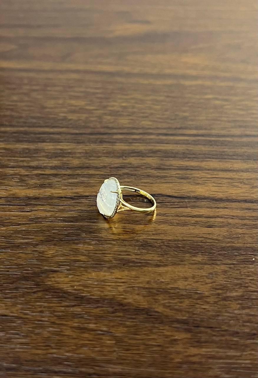 Weißer Mondstein Diamanten Halo Set 14 Gelbgold Aussage Einzigartige Cocktail Ring (Ovalschliff) im Angebot