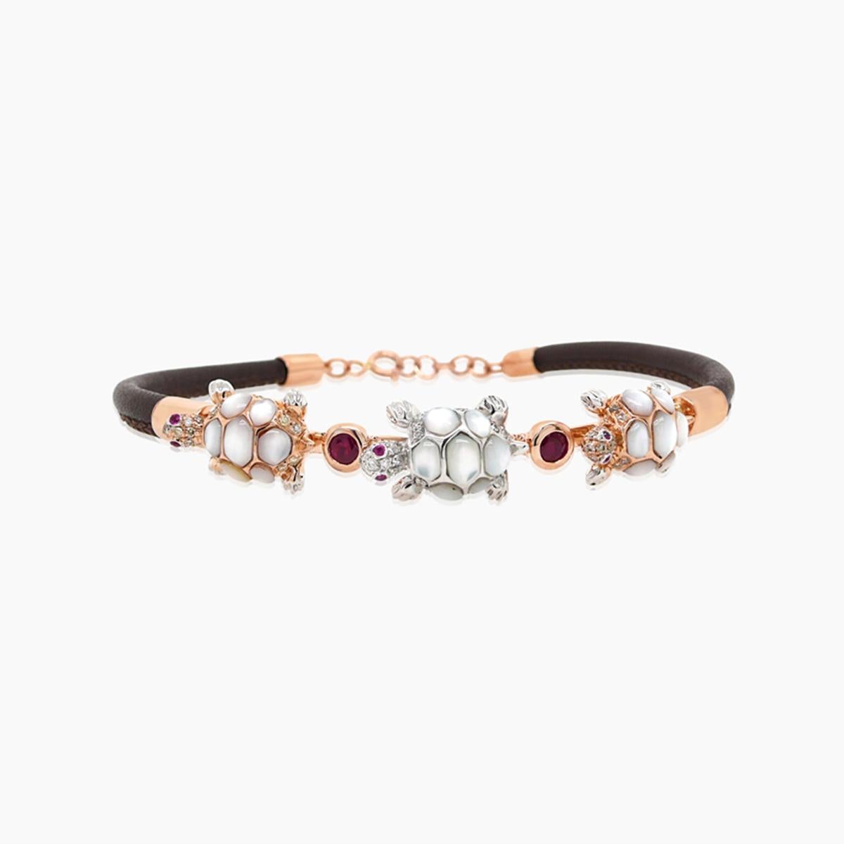 Madreperla blanca y diamante Rubí Tortuga Animal Pulsera de piel de oro rosa Corte mixto en venta