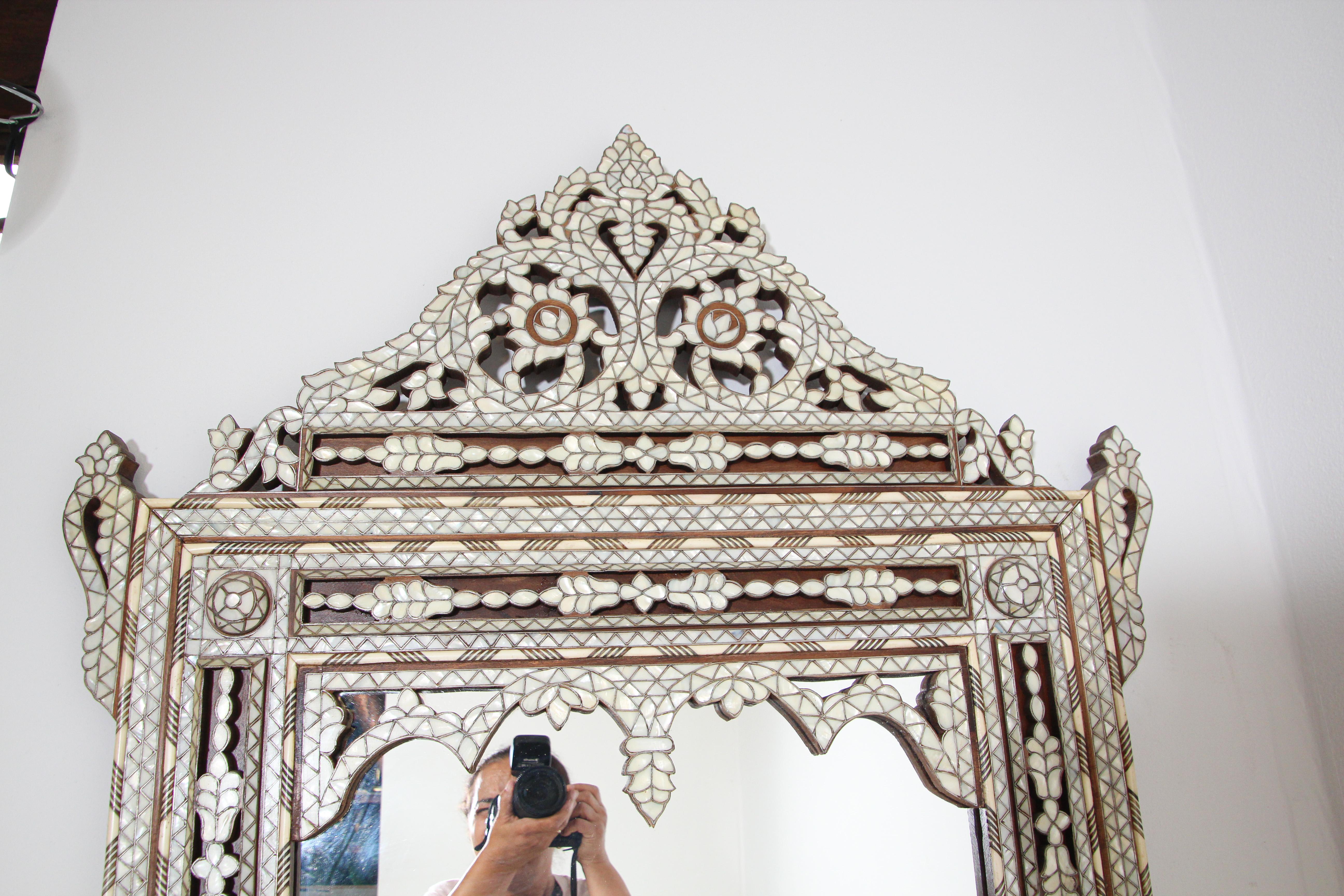 White Mother of Pearl Inlaid Middle Eastern Mirror In Good Condition In North Hollywood, CA