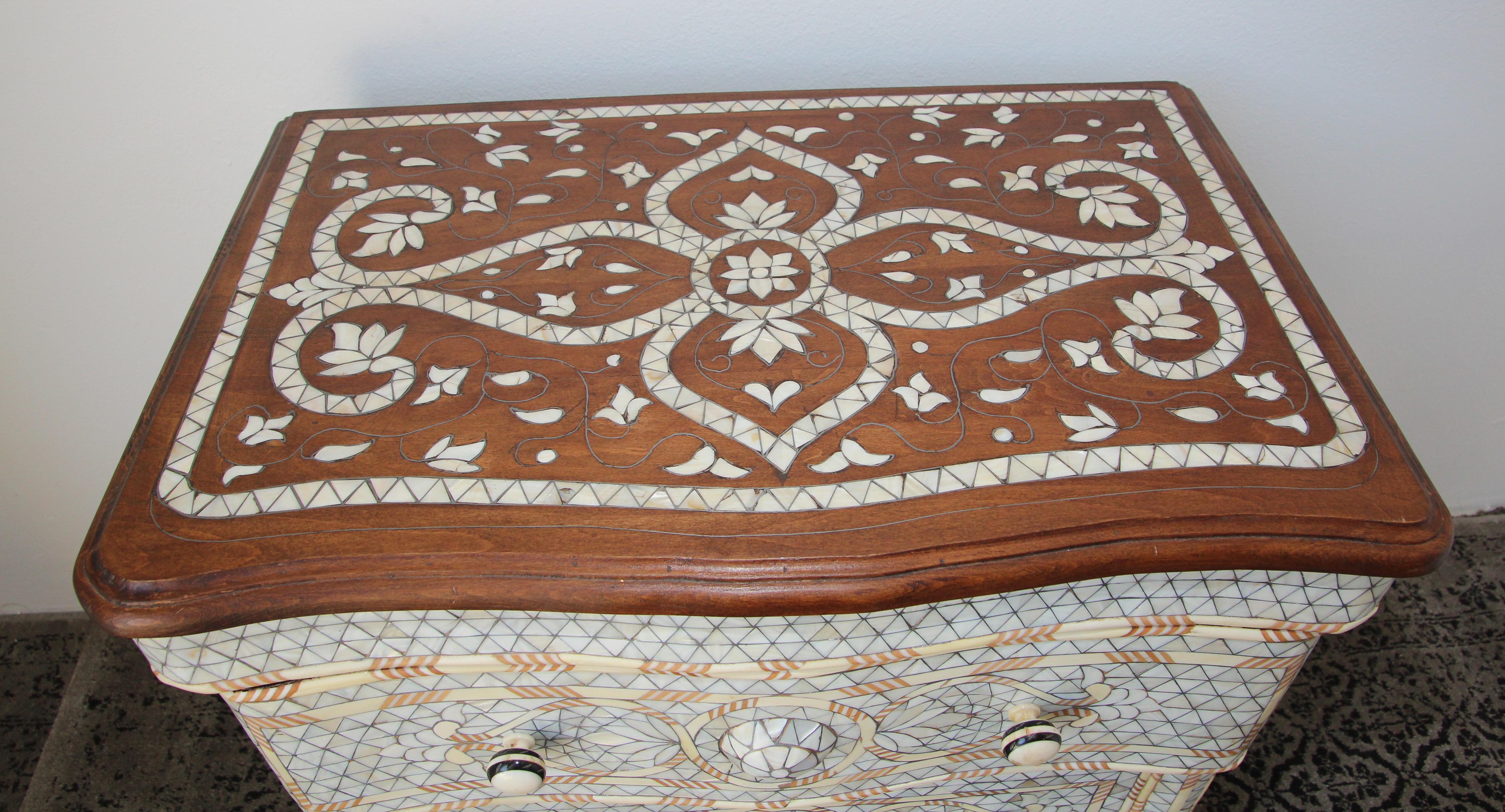 White Inlay Moorish Moroccan Nightstand Dresser 11