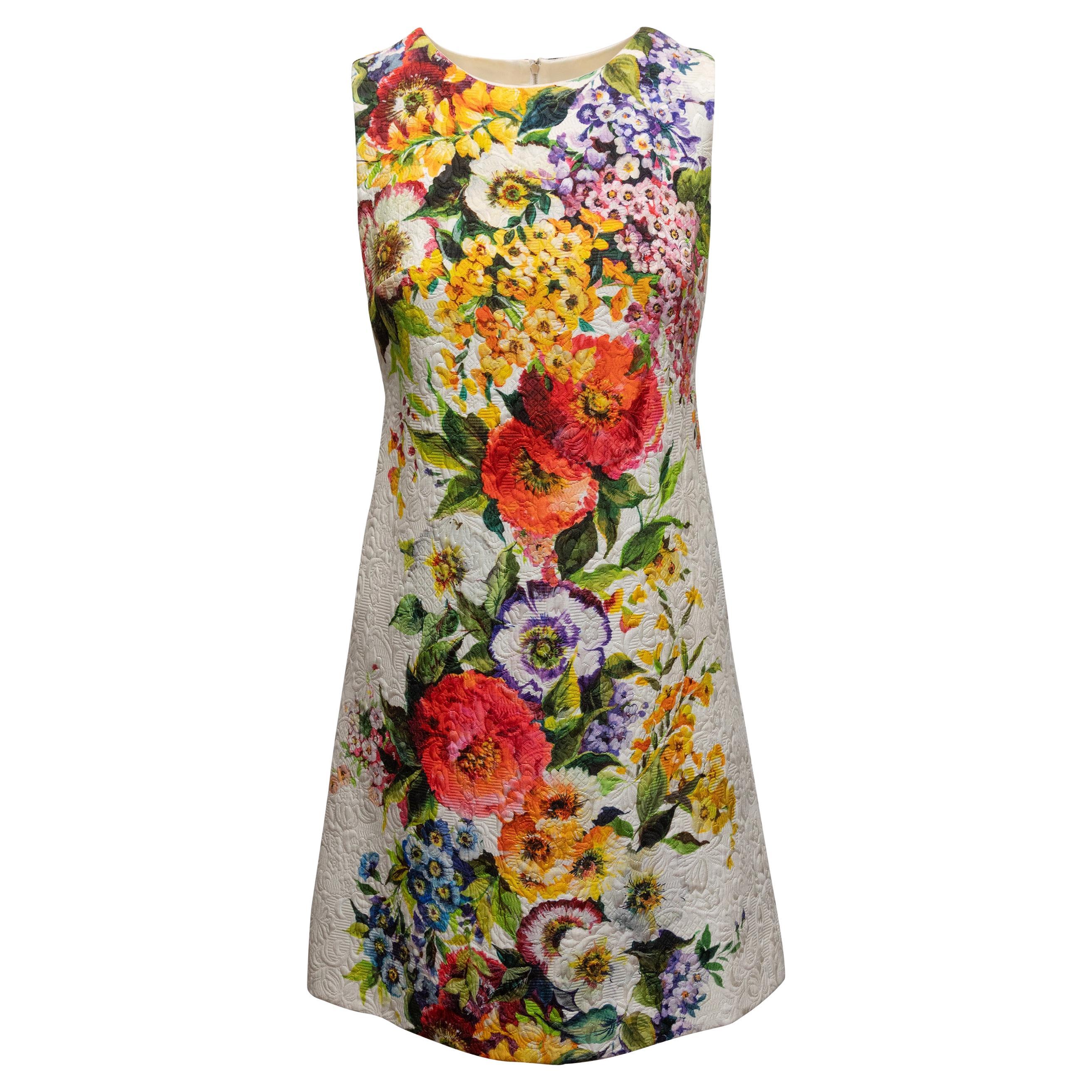 Weißes & mehrfarbiges Dolce & Gabbana Jacquard Kleid mit Blumendruck Größe IT 40 im Angebot