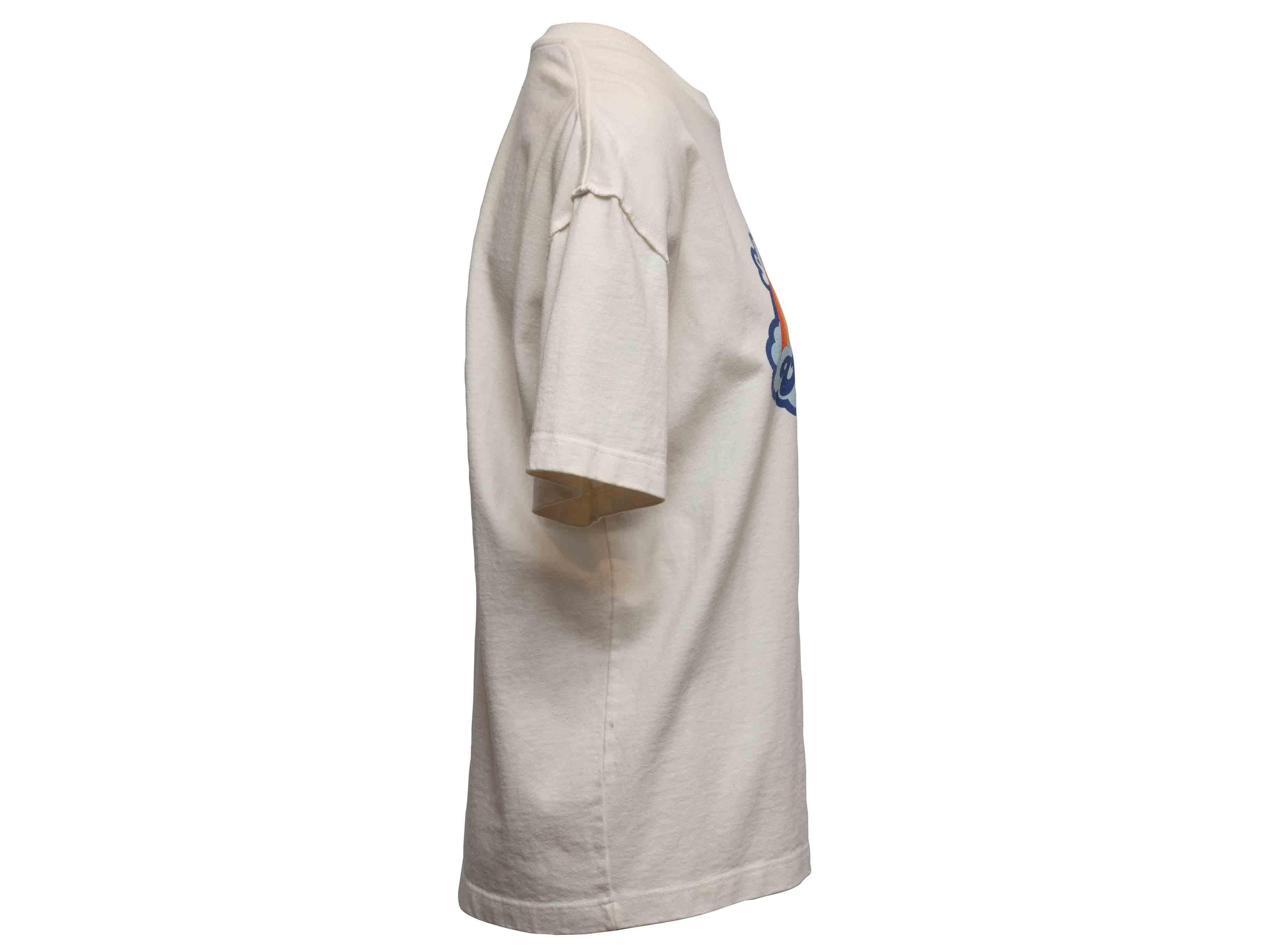 Weißes & mehrfarbiges Louis Vuitton Logo Grafik T-Shirt Größe US M (Grau) im Angebot