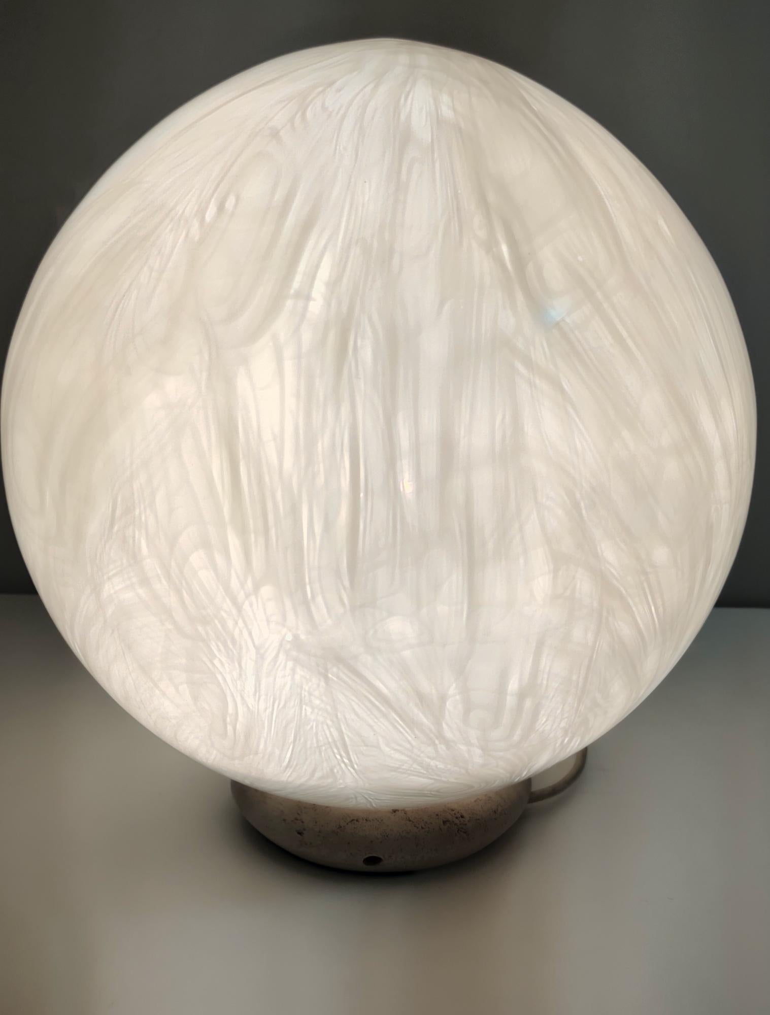 Late 20th Century Postmodern White Murano Blown Glass Table Lamp by La Murrina with Murrines Italy For Sale