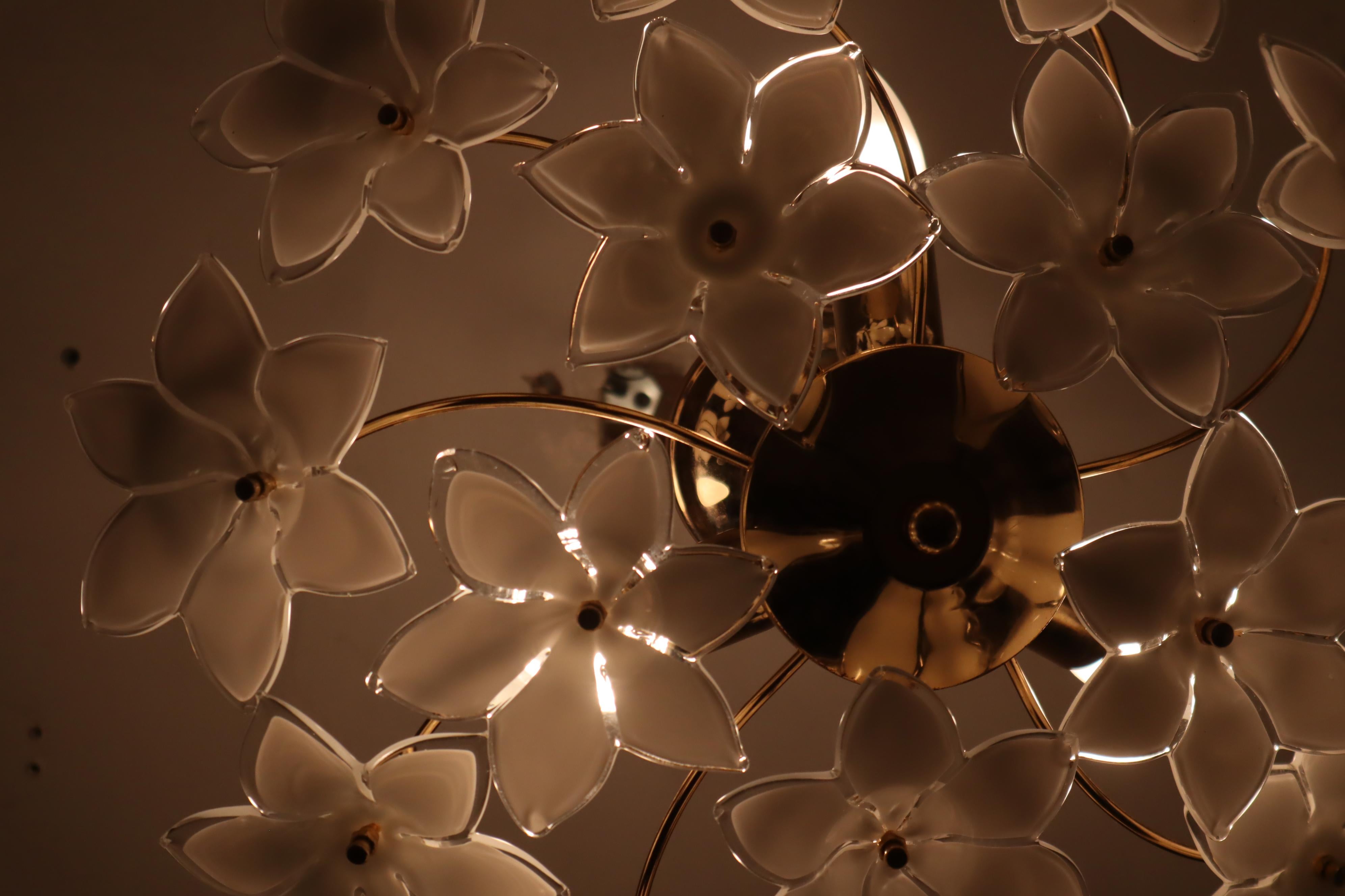 Late 20th Century White Murano flowered glass hanging lamp, Austria, 1990s For Sale