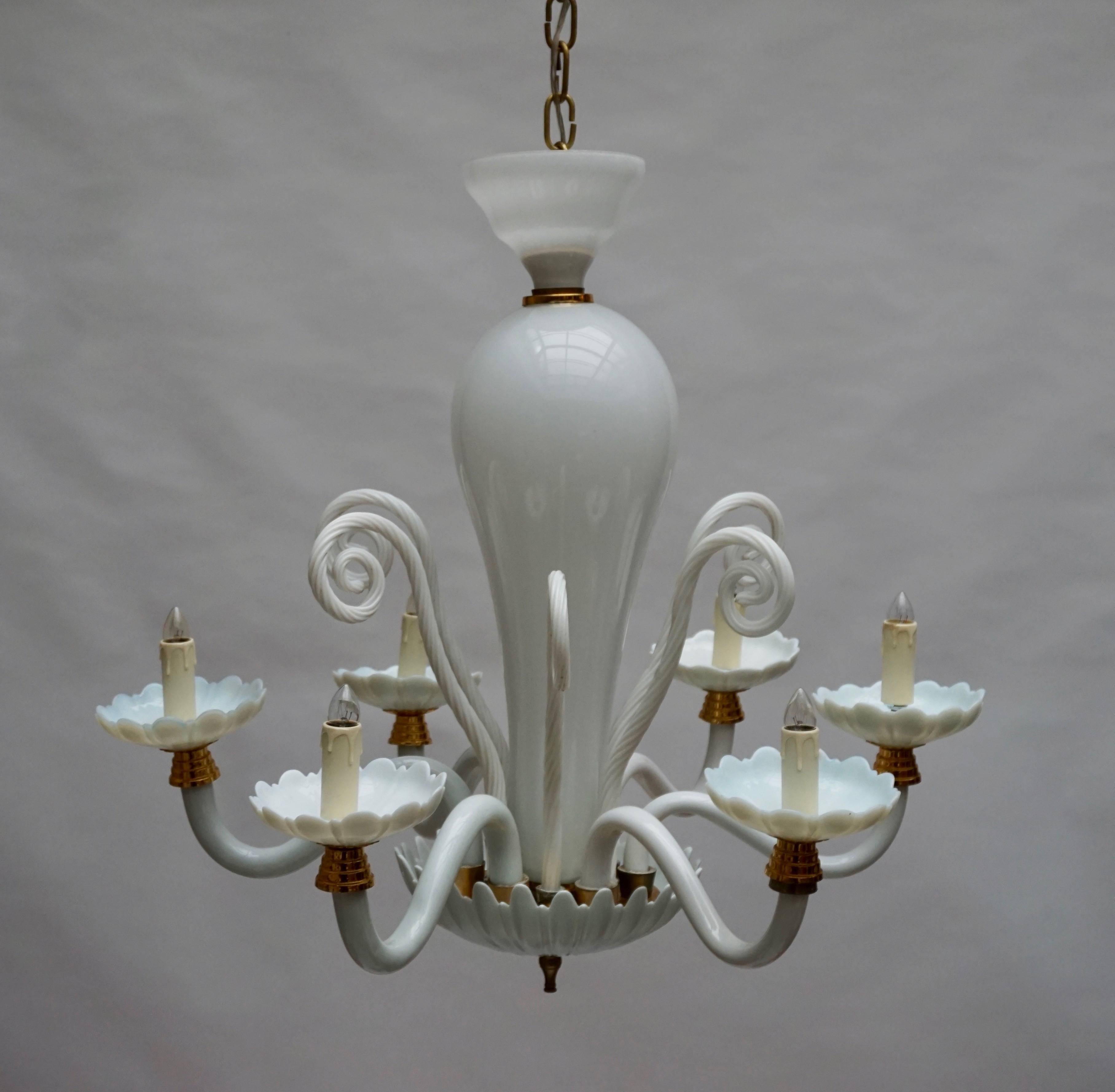 White Murano Glass and Brass Chandelier In Good Condition In Antwerp, BE