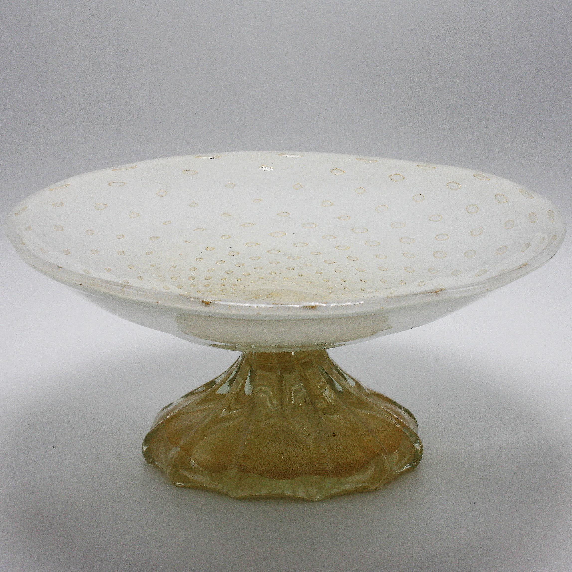 White Murano Glass Bowl on Gold Base, circa 1960 In Good Condition In Dallas, TX