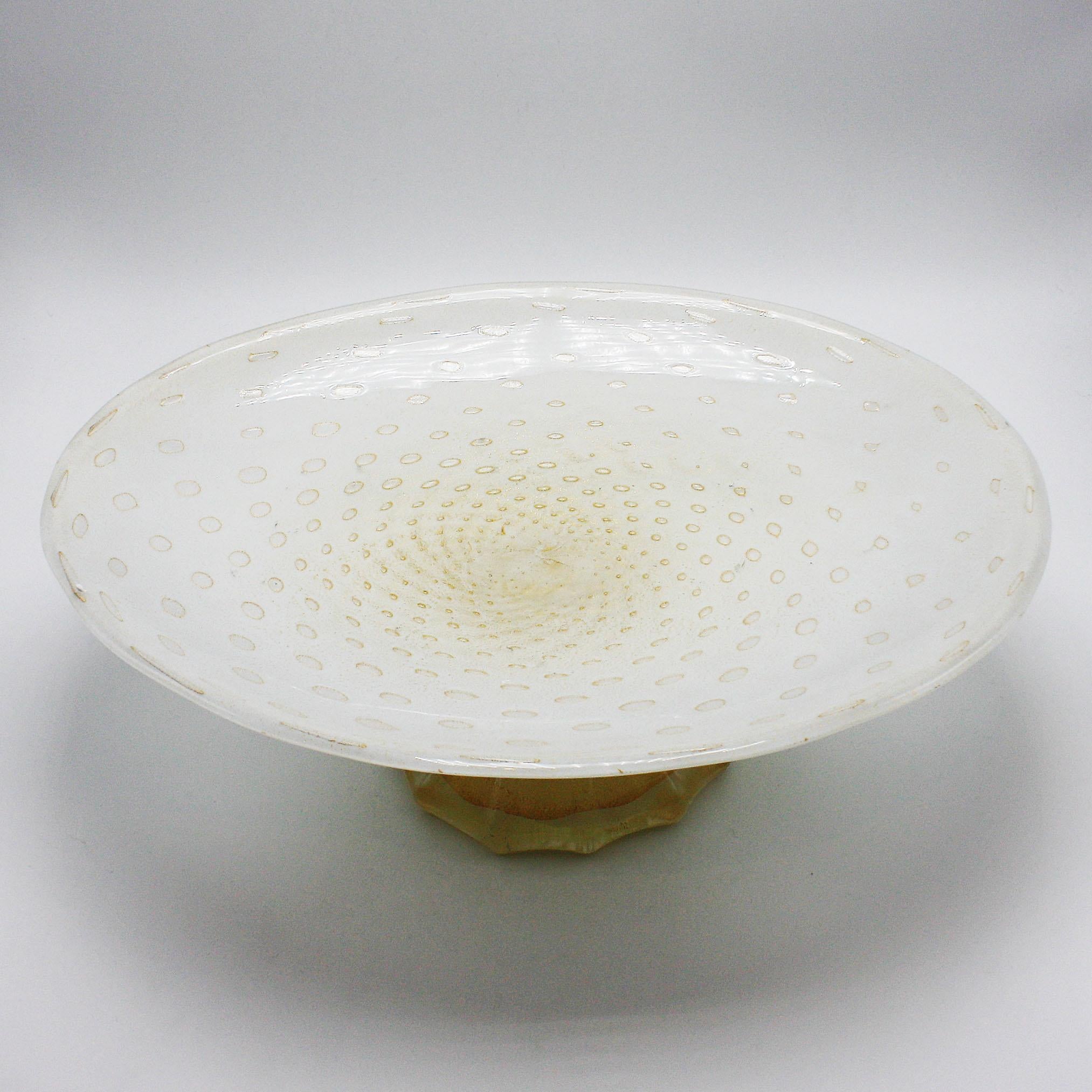 White Murano Glass Bowl on Gold Base, circa 1960 1