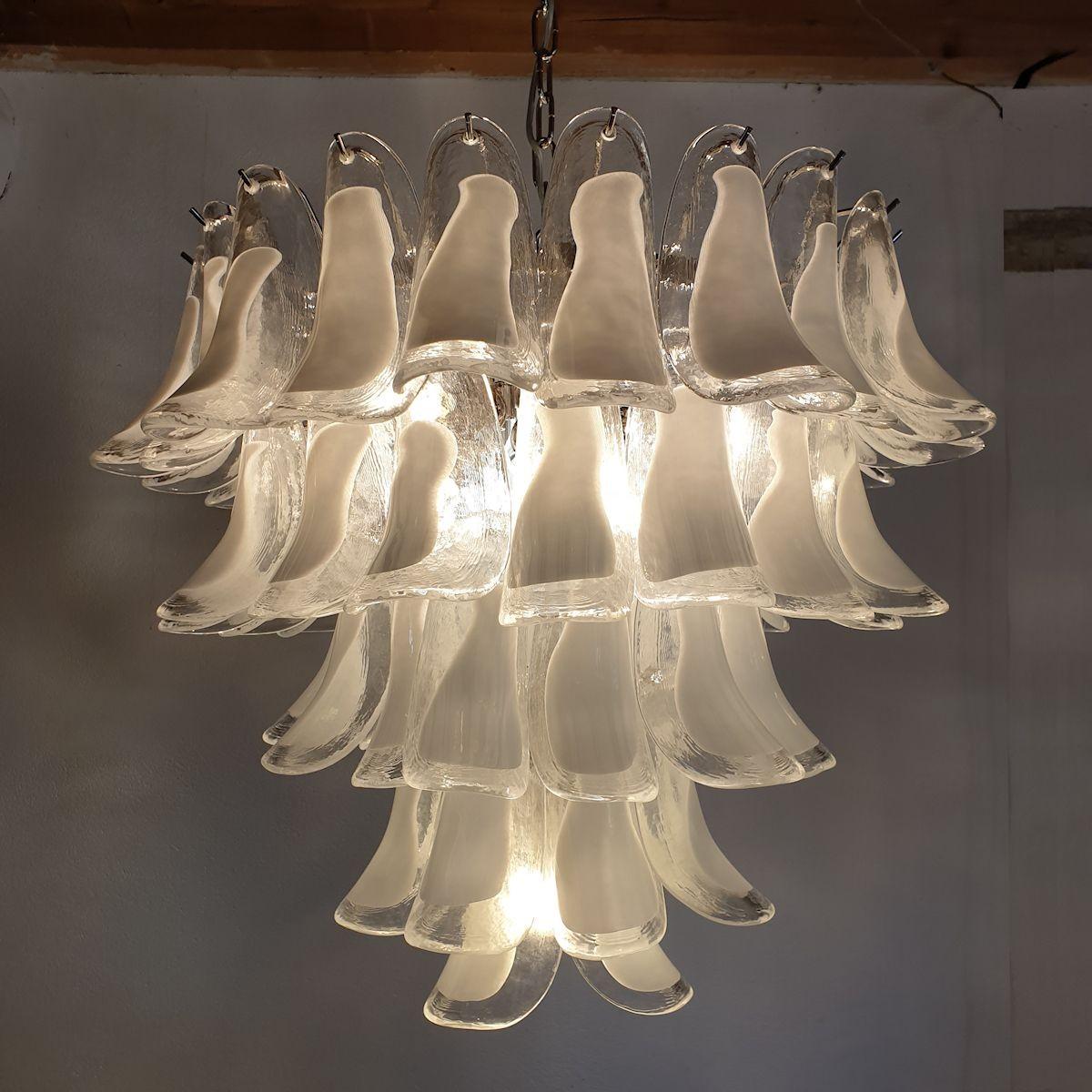 Late 20th Century White Murano glass chandelier by Mazzega For Sale