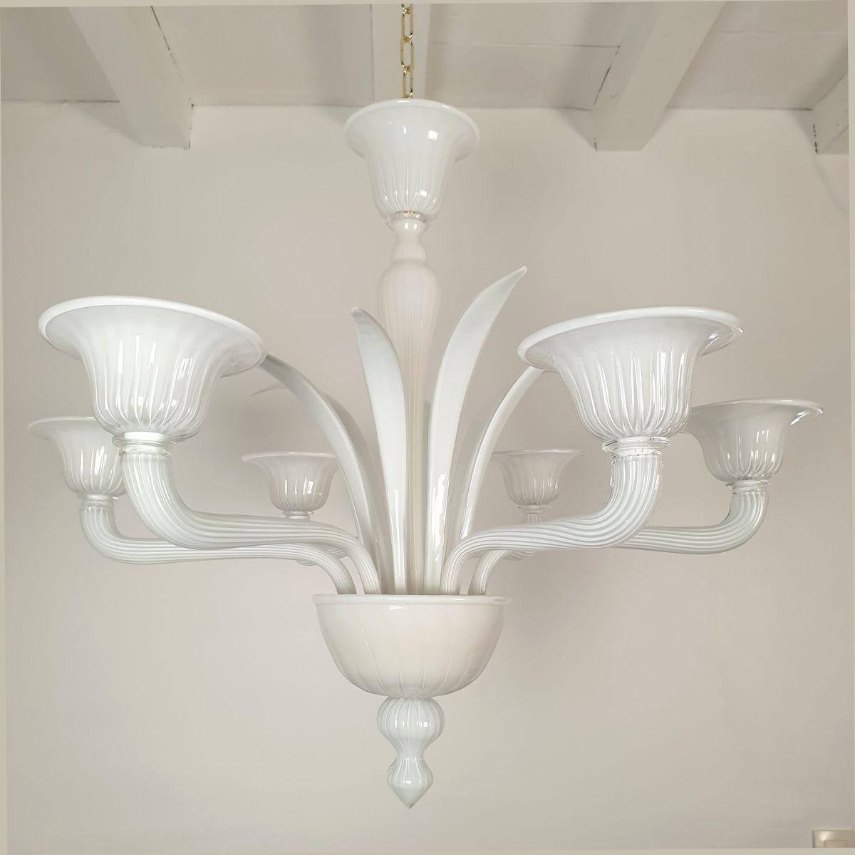 Mid-Century Modern White Murano glass chandelier, Italy For Sale
