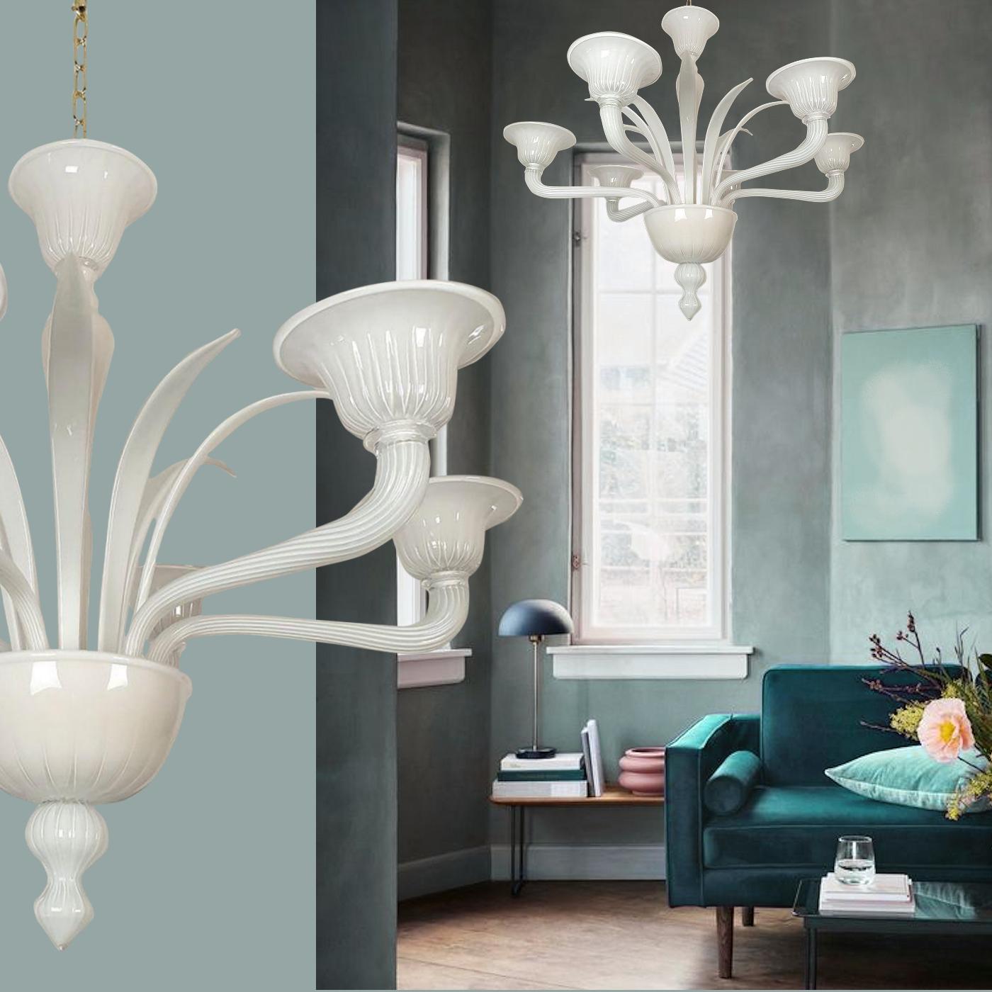 Mid-Century Modern White Murano glass chandelier, Italy For Sale