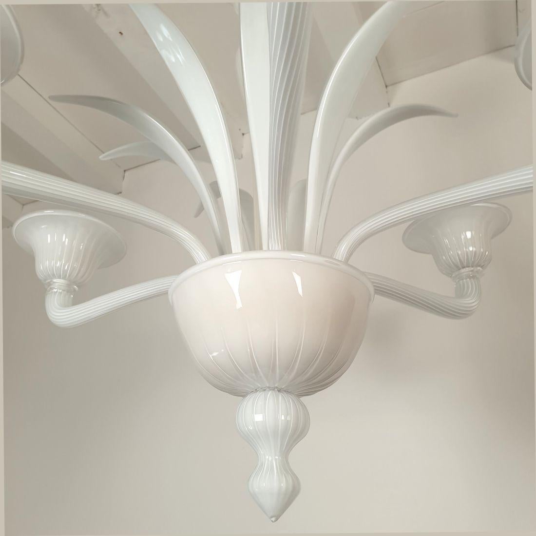 White Murano glass chandelier, Italy For Sale 1