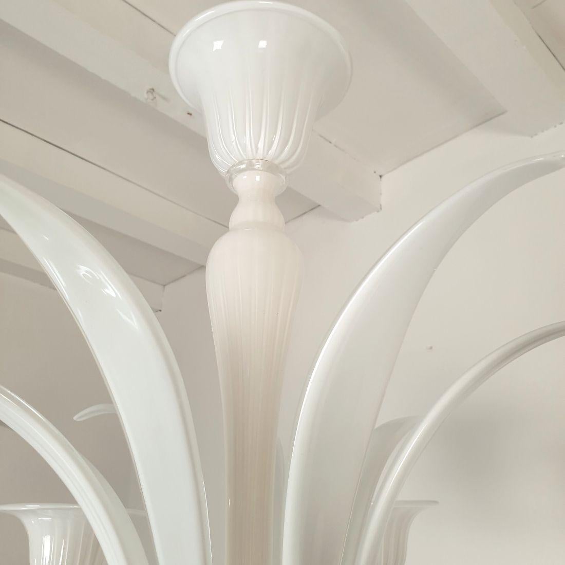 White Murano glass chandelier, Italy For Sale 2