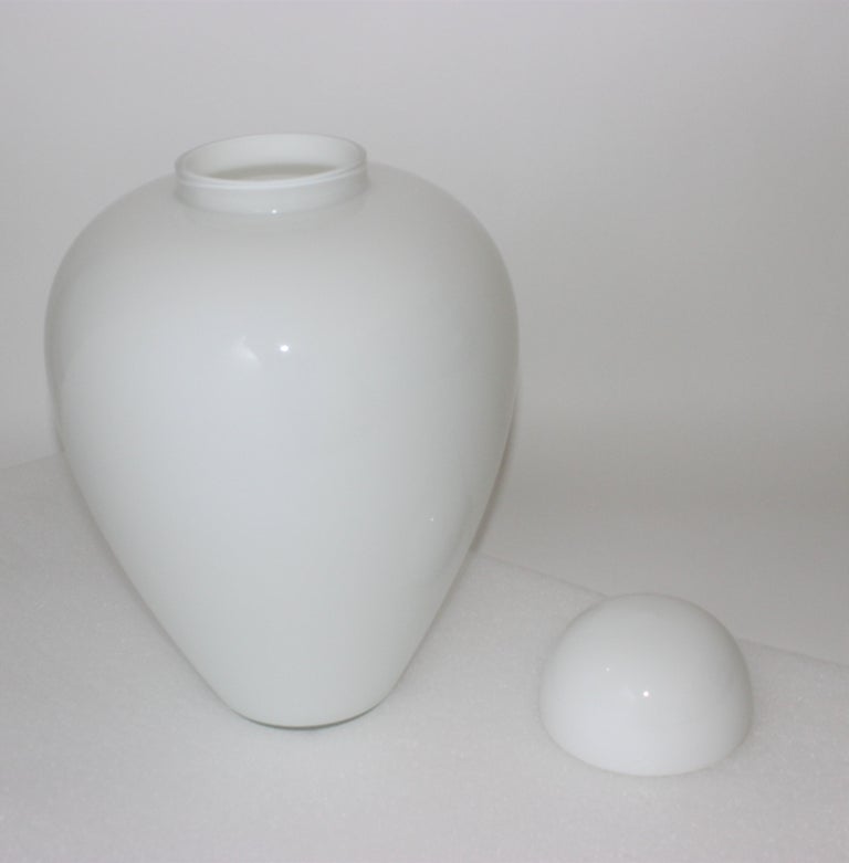 20th Century White Murano Glass Ginger Jar by Venini For Sale