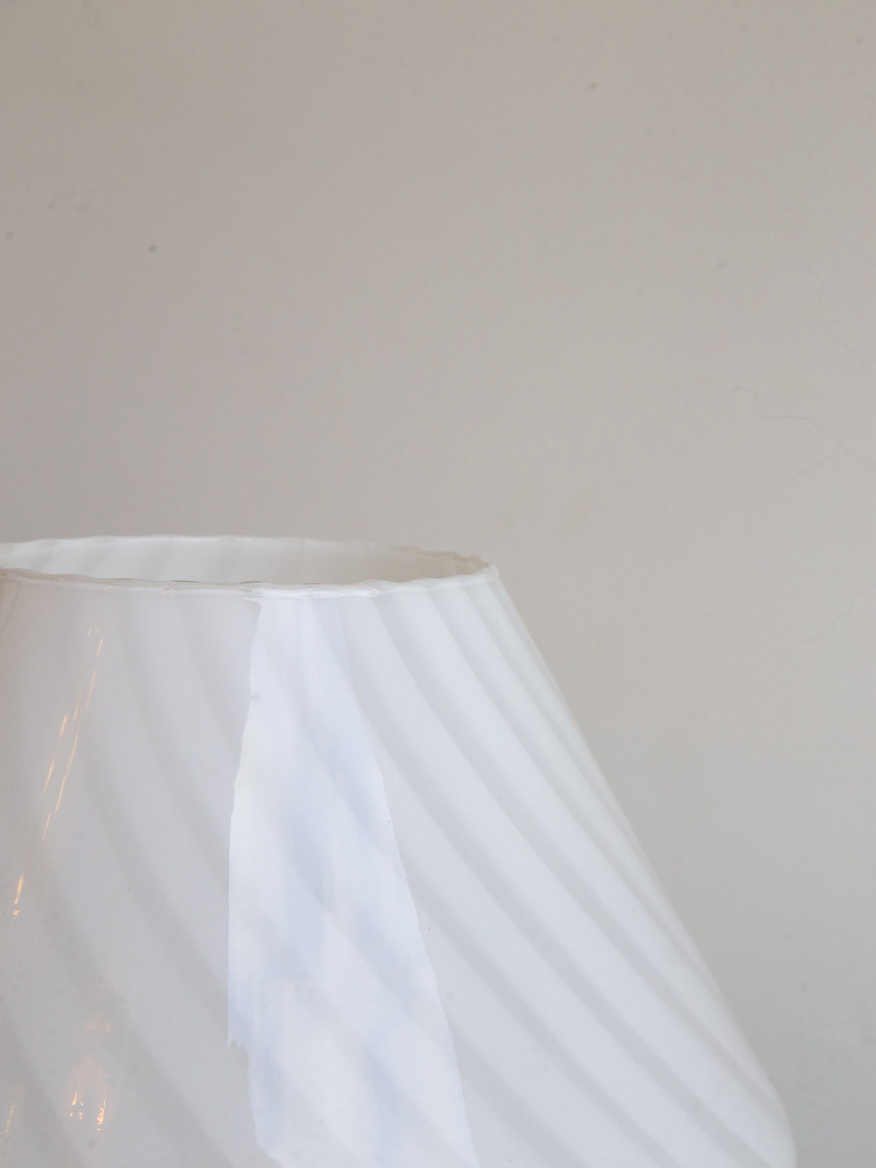 Lámpara de mesa seta de cristal de Murano blanco by Venini en Bueno estado para la venta en Byron Bay, NSW