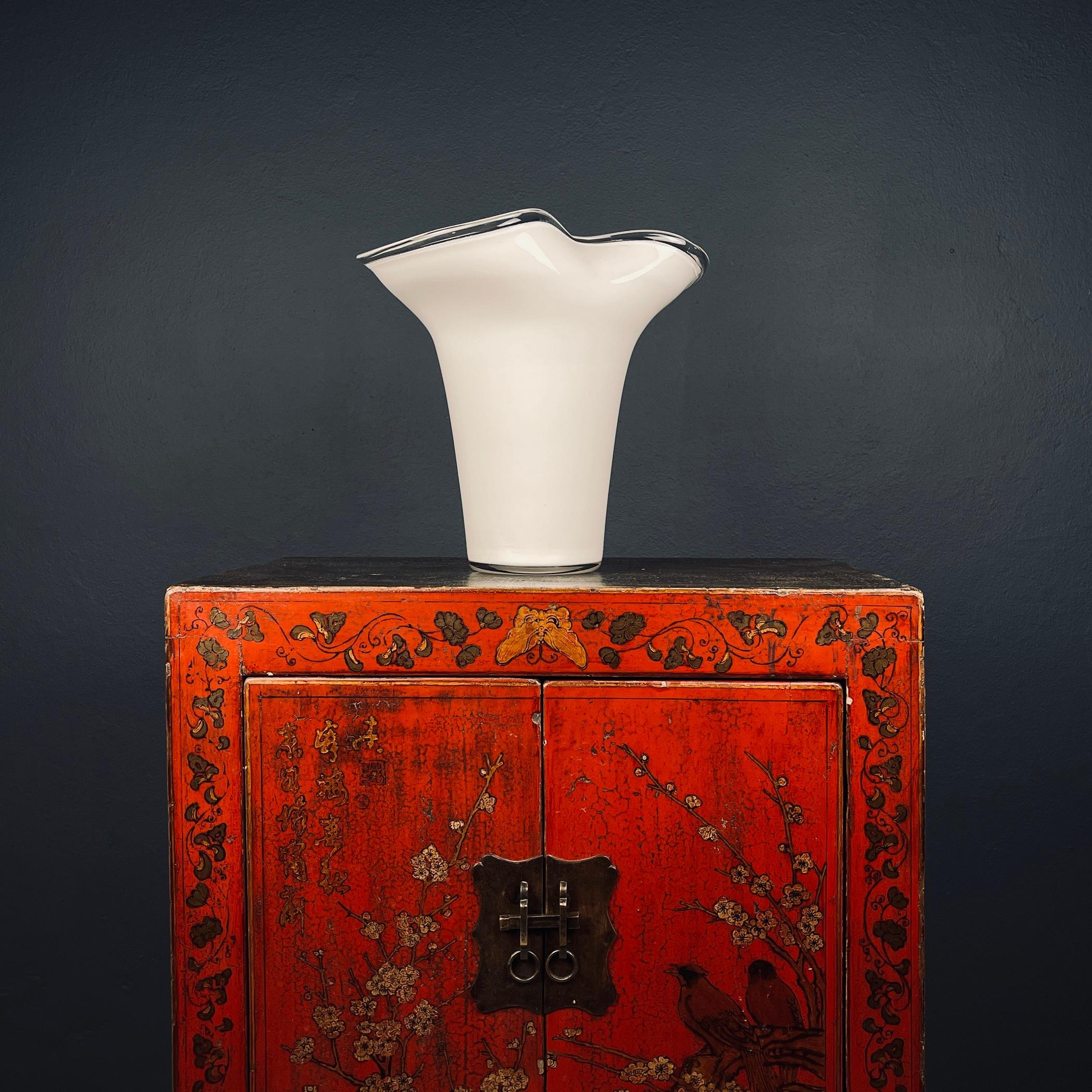 Mid-Century Modern White murano glass vase Italy 1970s For Sale