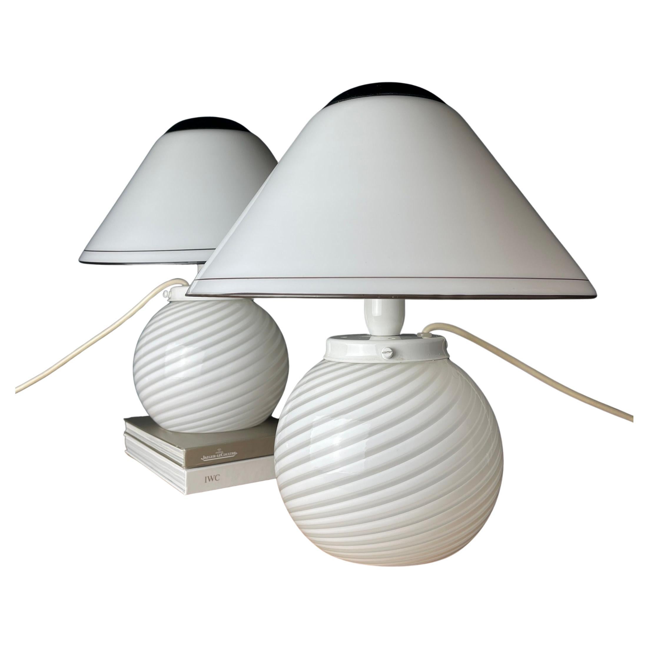 White murano table lamps Mushroom Italy 1970s Set of 2 For Sale