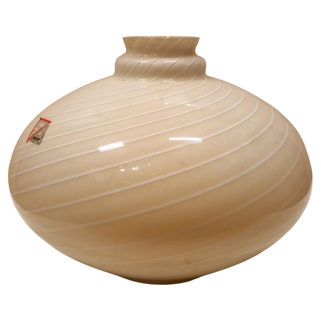 Weiße Murano-Vase mit Wirbeln, mundgeblasen, sehr große Vase im Zustand „Gut“ im Angebot in Wien, AT