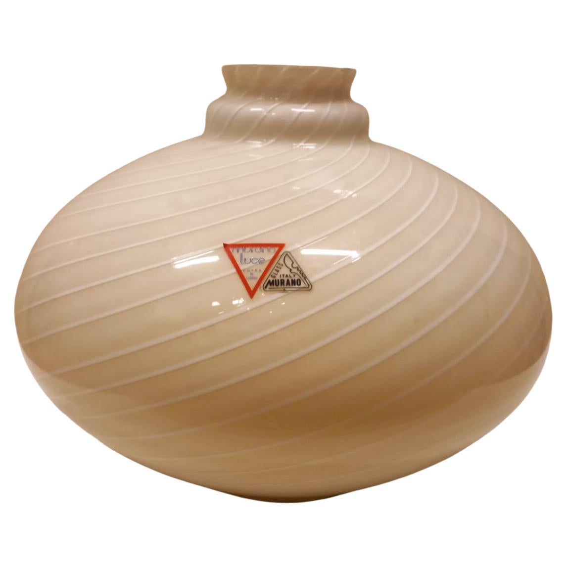 Weiße Murano-Vase mit Wirbeln, mundgeblasen, sehr große Vase im Angebot 1