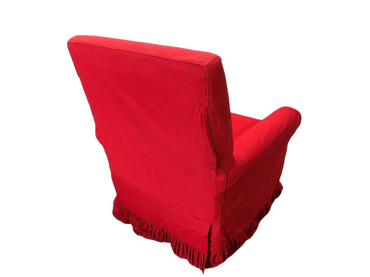 White Muslim Lounge Armchairs with Red Cover and Skirt For Sale 4