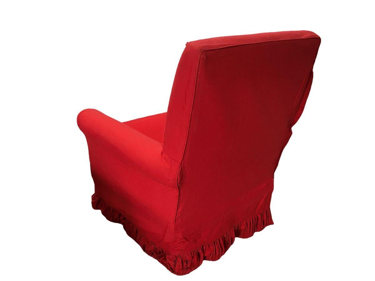White Muslim Lounge Armchairs with Red Cover and Skirt For Sale 2