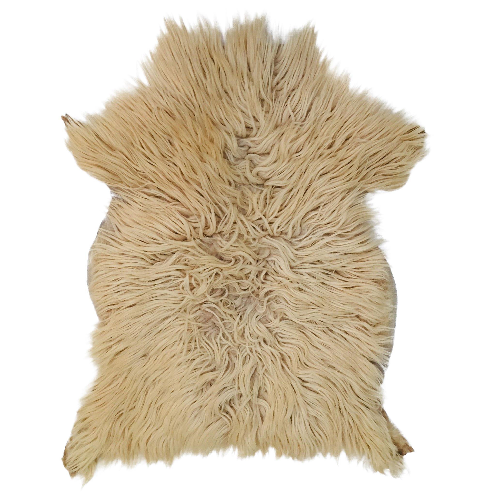 White Natural Angora Plush Sheepskin Accent Rug