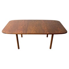 Mesa de comedor extensible de mediados de siglo White & Newton