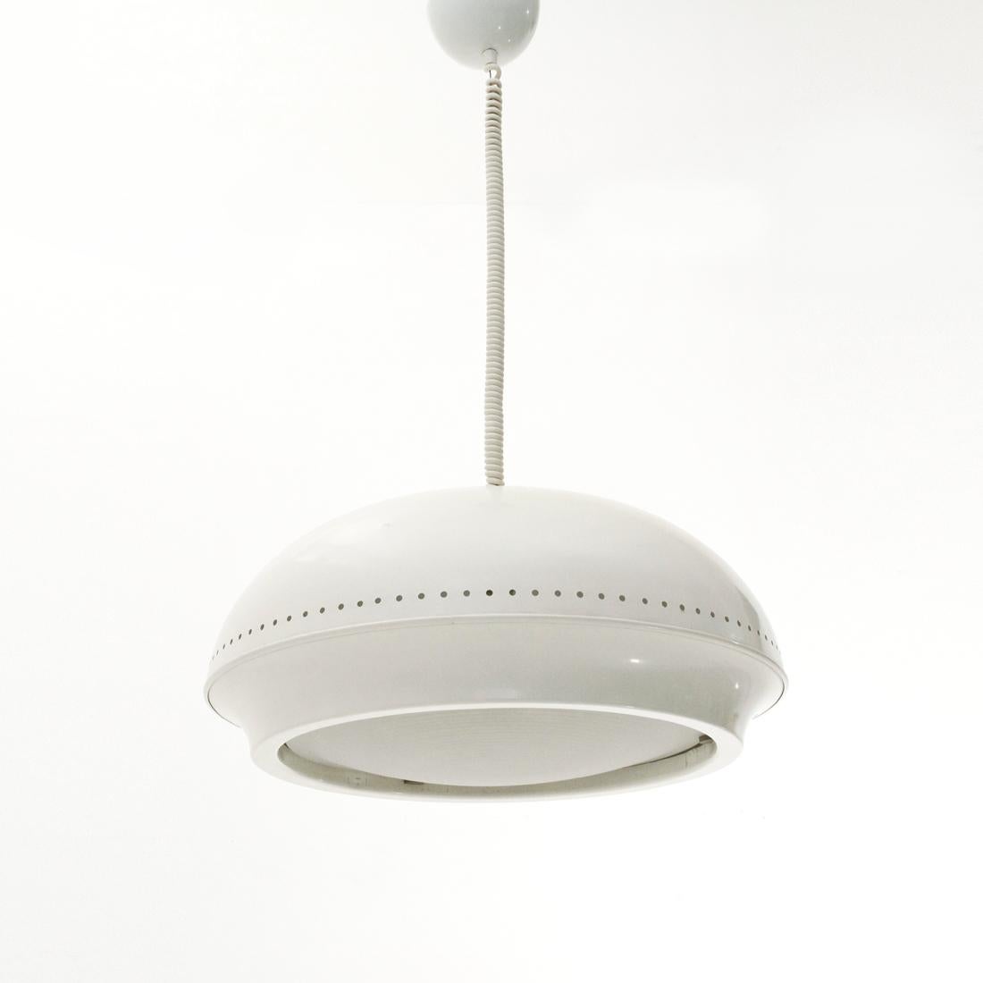 Chandelier produced in the 1960s by Flos on a project by Tobia Scarpa.
White painted metal ceiling rose.
White painted metal cap.
Glass screen.
Good general condition, some signs and lack of paint due to normal use of time, 2 small