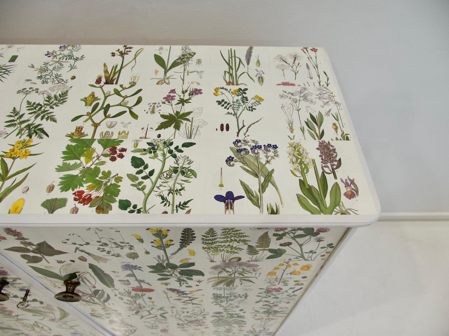 White Nordens Flora Cabinet 3