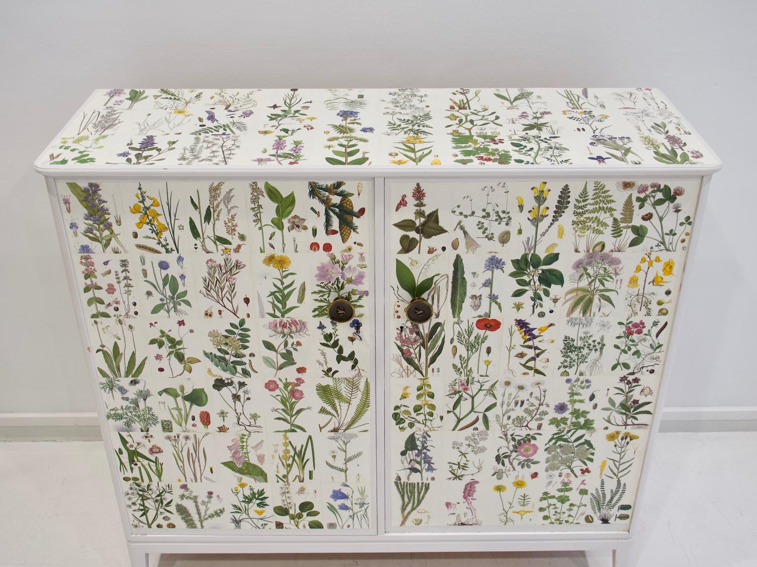 Swedish White Nordens Flora Cabinet