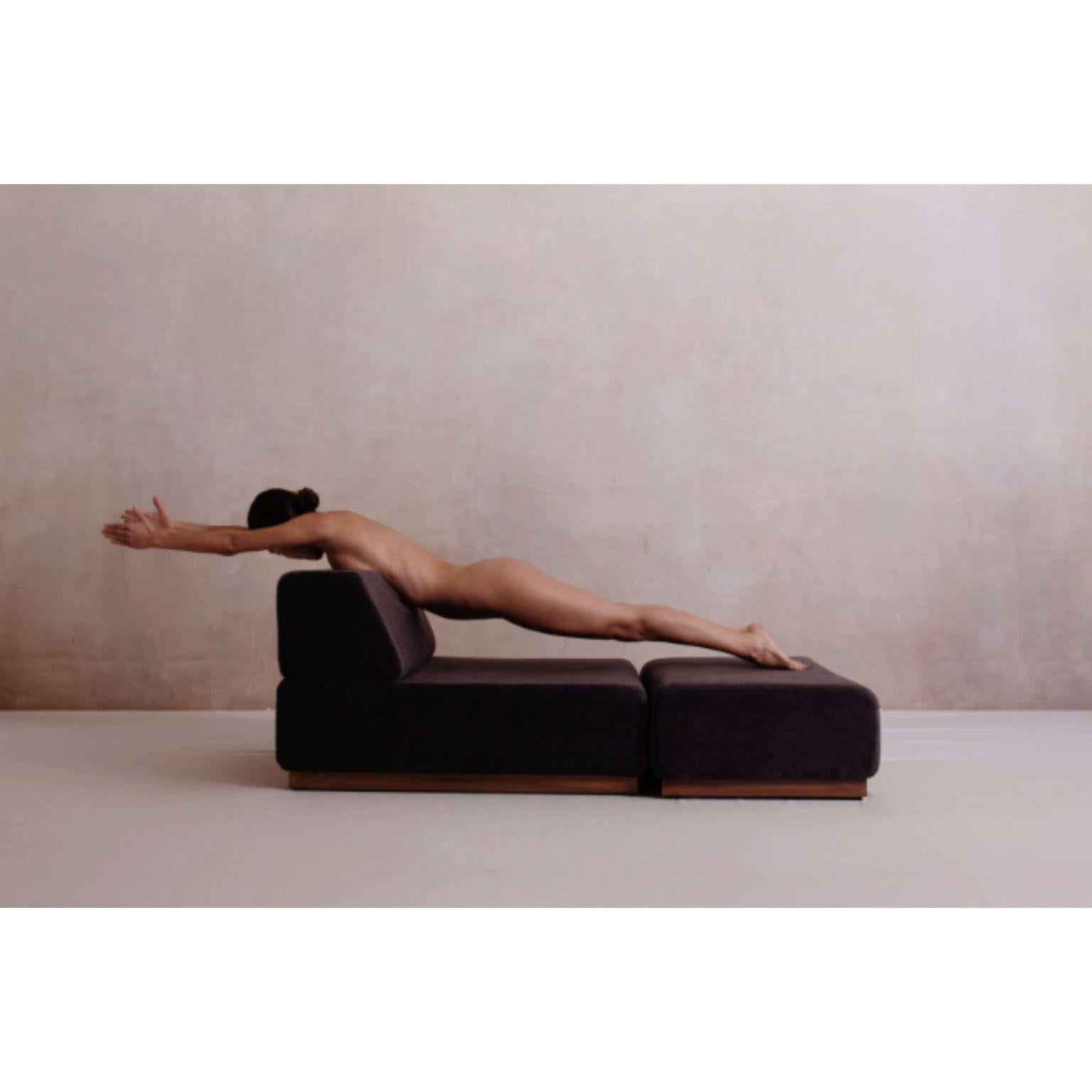 Post-Modern White Nube Lounger with Ottoman by Siete Studio For Sale