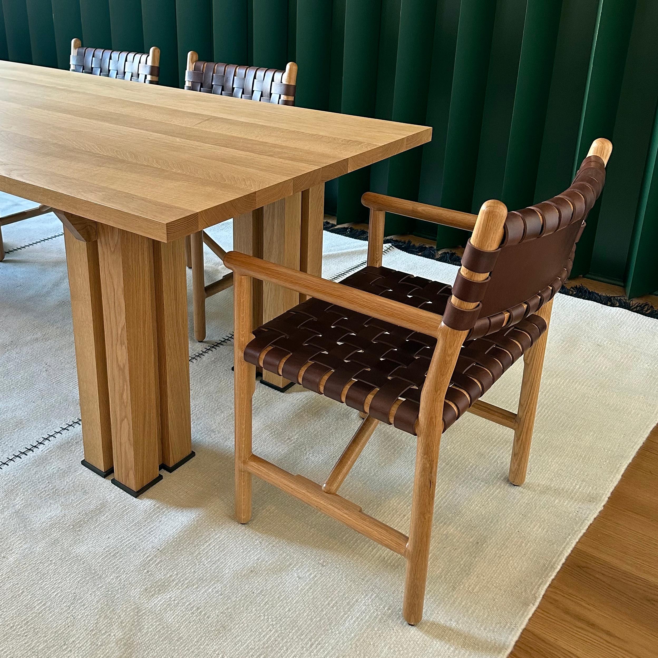 American White Oak Bonnie Dining Table with 6 Montgomery Chairs by Crump and Kwash  For Sale