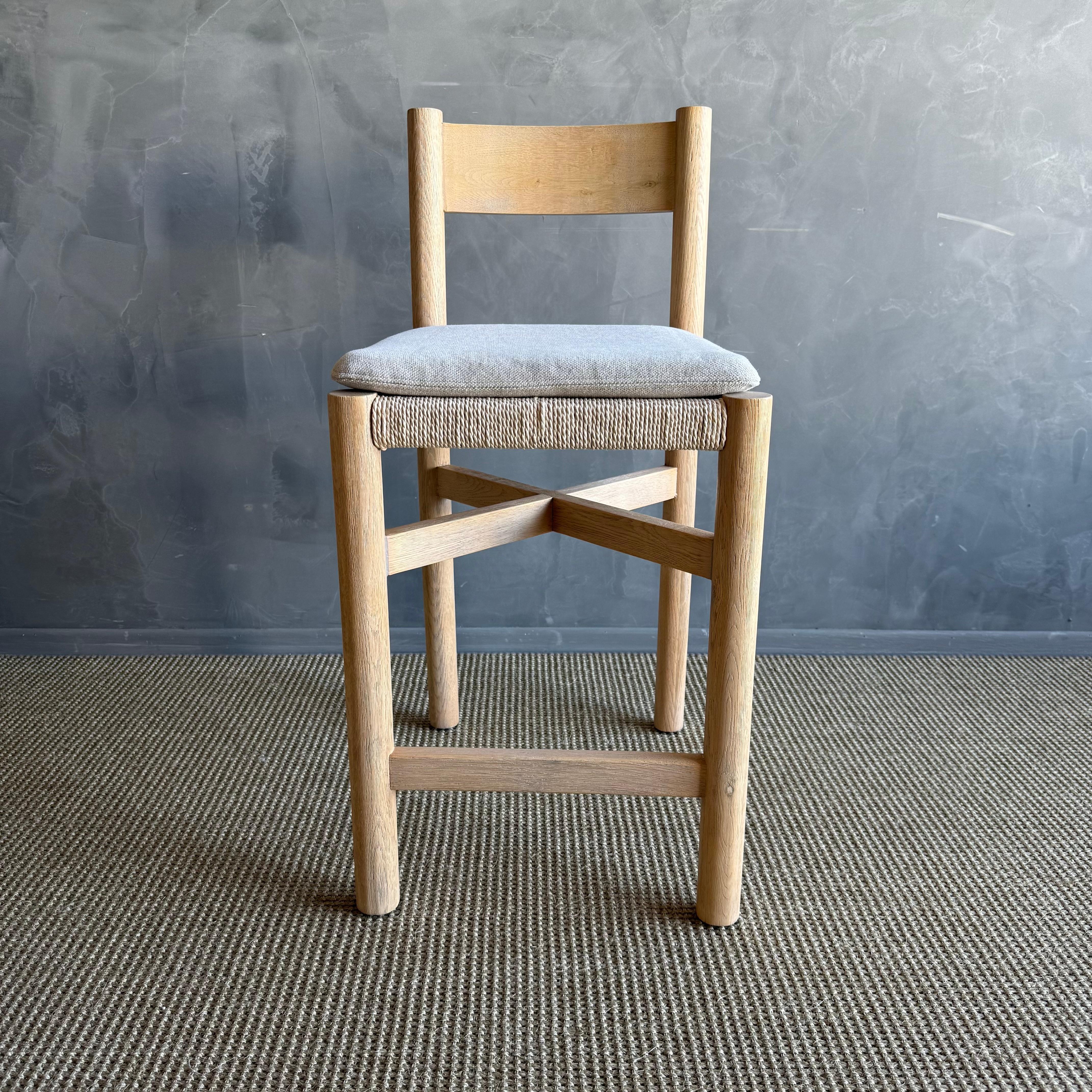 Tabouret de comptoir en chêne blanc avec assise tissée et coussin de siège 100 % ourlé en vente 2
