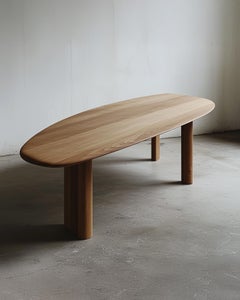 Weißer Eichen-Esstisch in organischer Form, handgefertigt in Frankreich