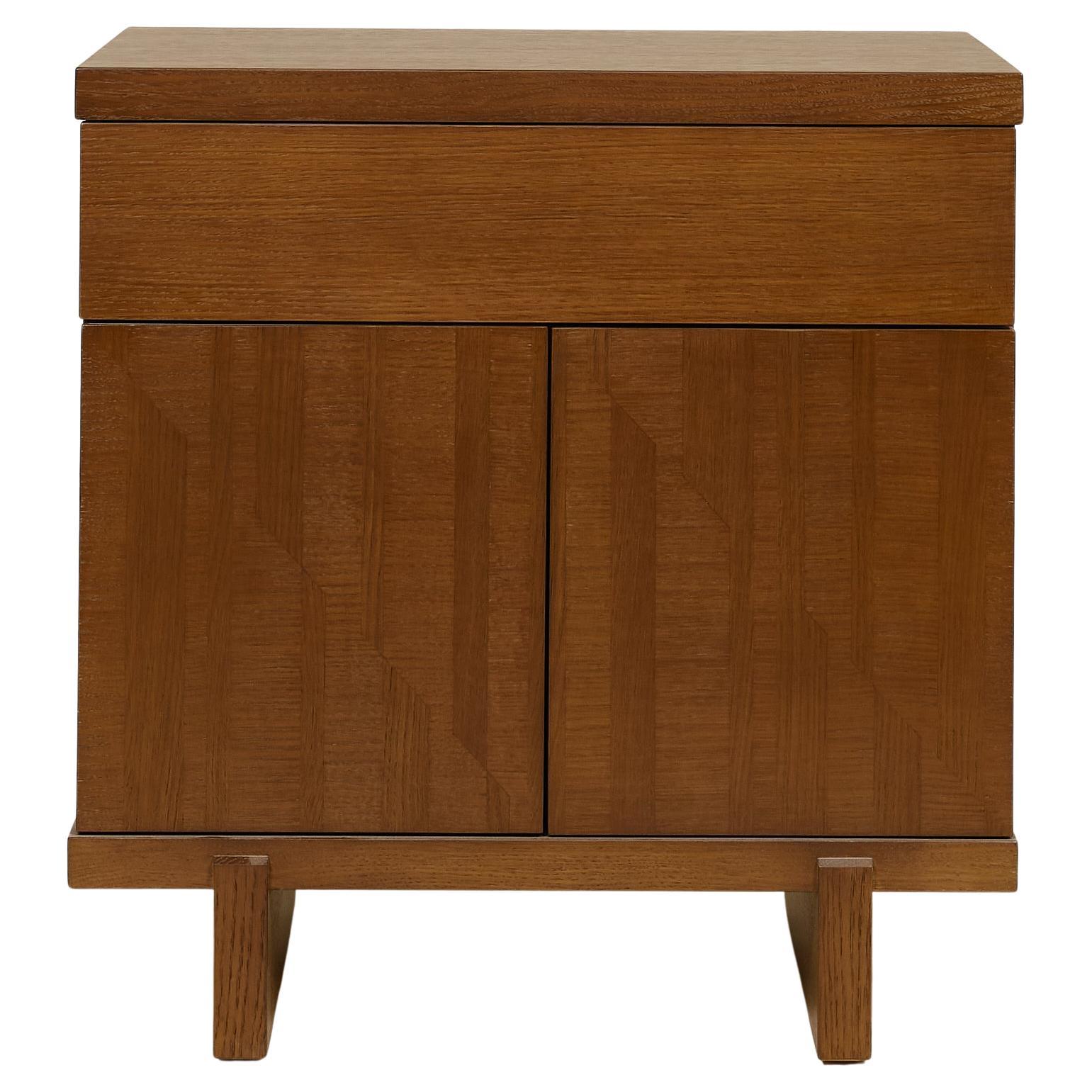 Table de nuit Ikat en chêne blanc, finition Oak Oak Canyon par Lynnea Jean, en stock