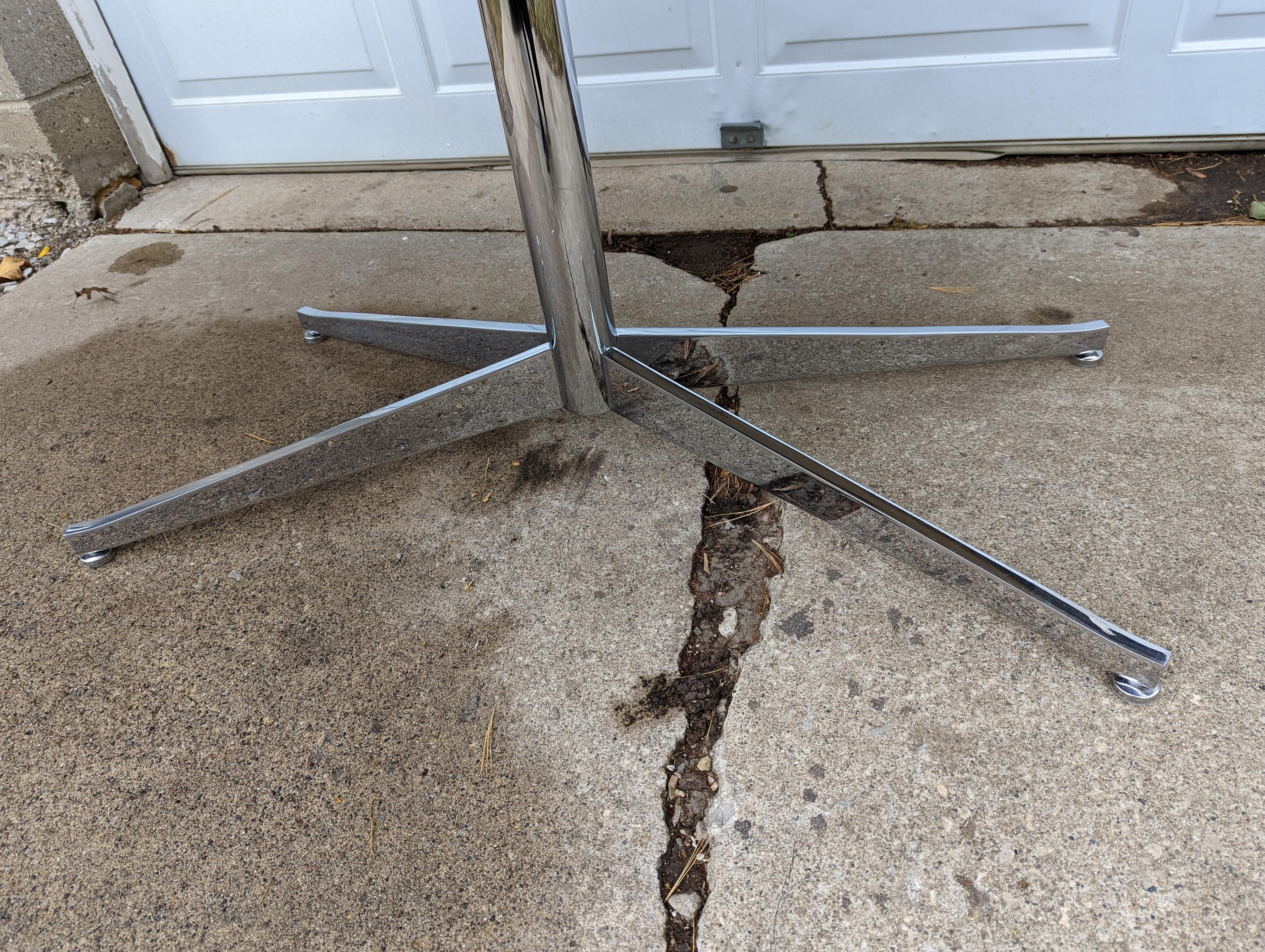 White Oak Oval Table in the Style of Florence Knoll 5