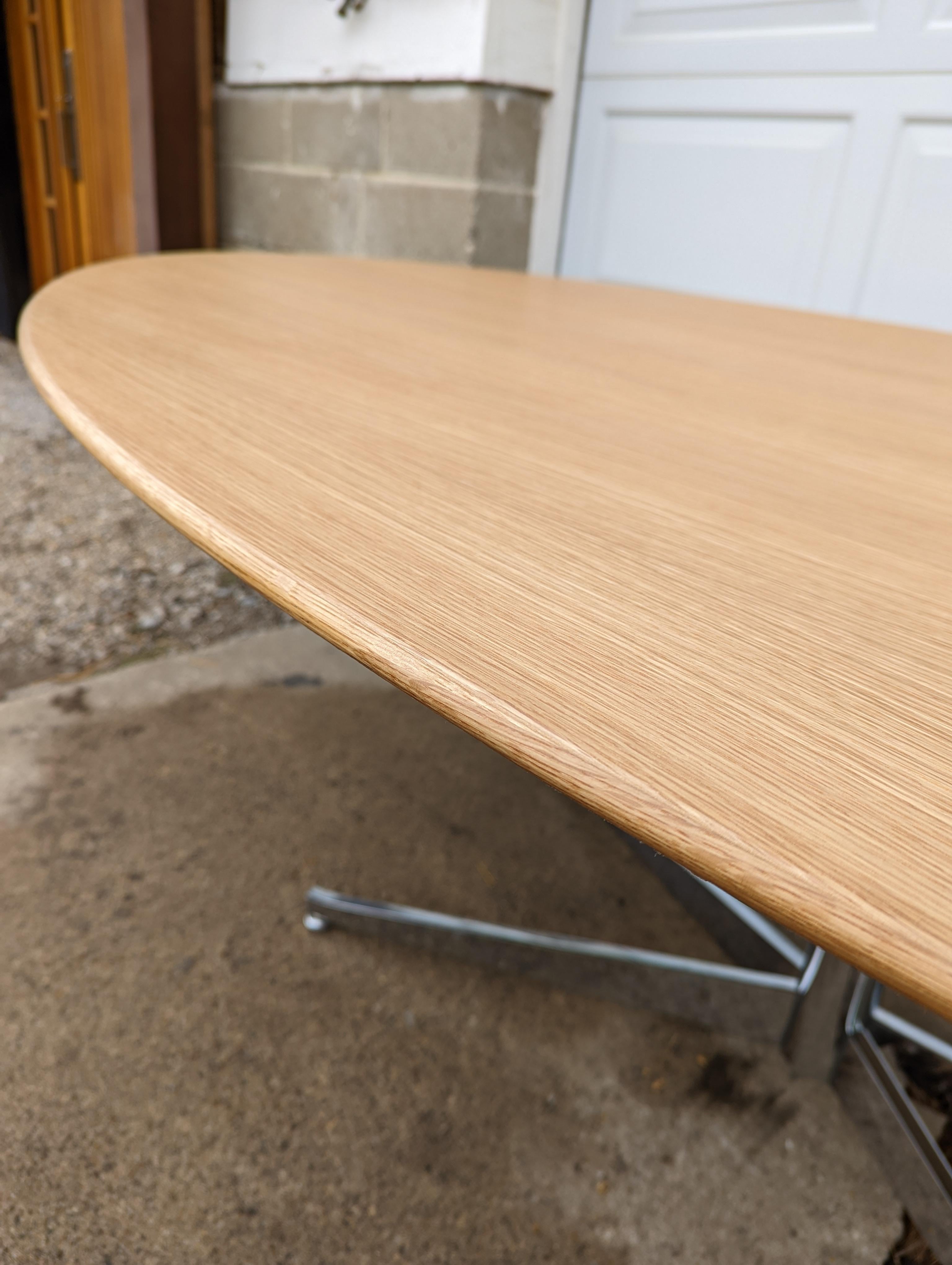 Mid-Century Modern White Oak Oval Table in the Style of Florence Knoll
