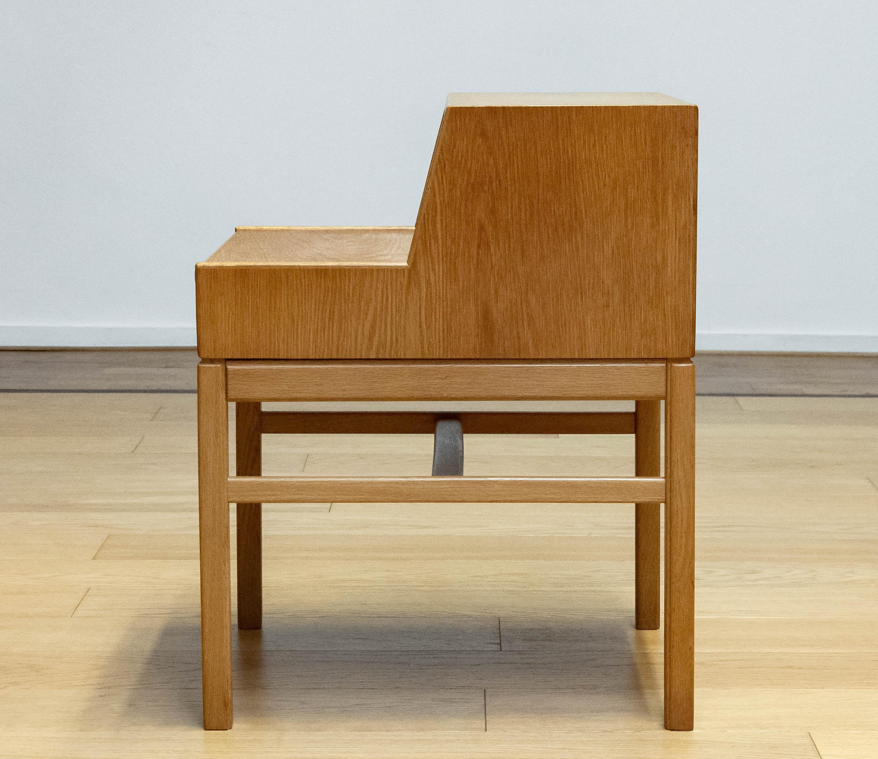 Table d'appoint en chêne blanc 