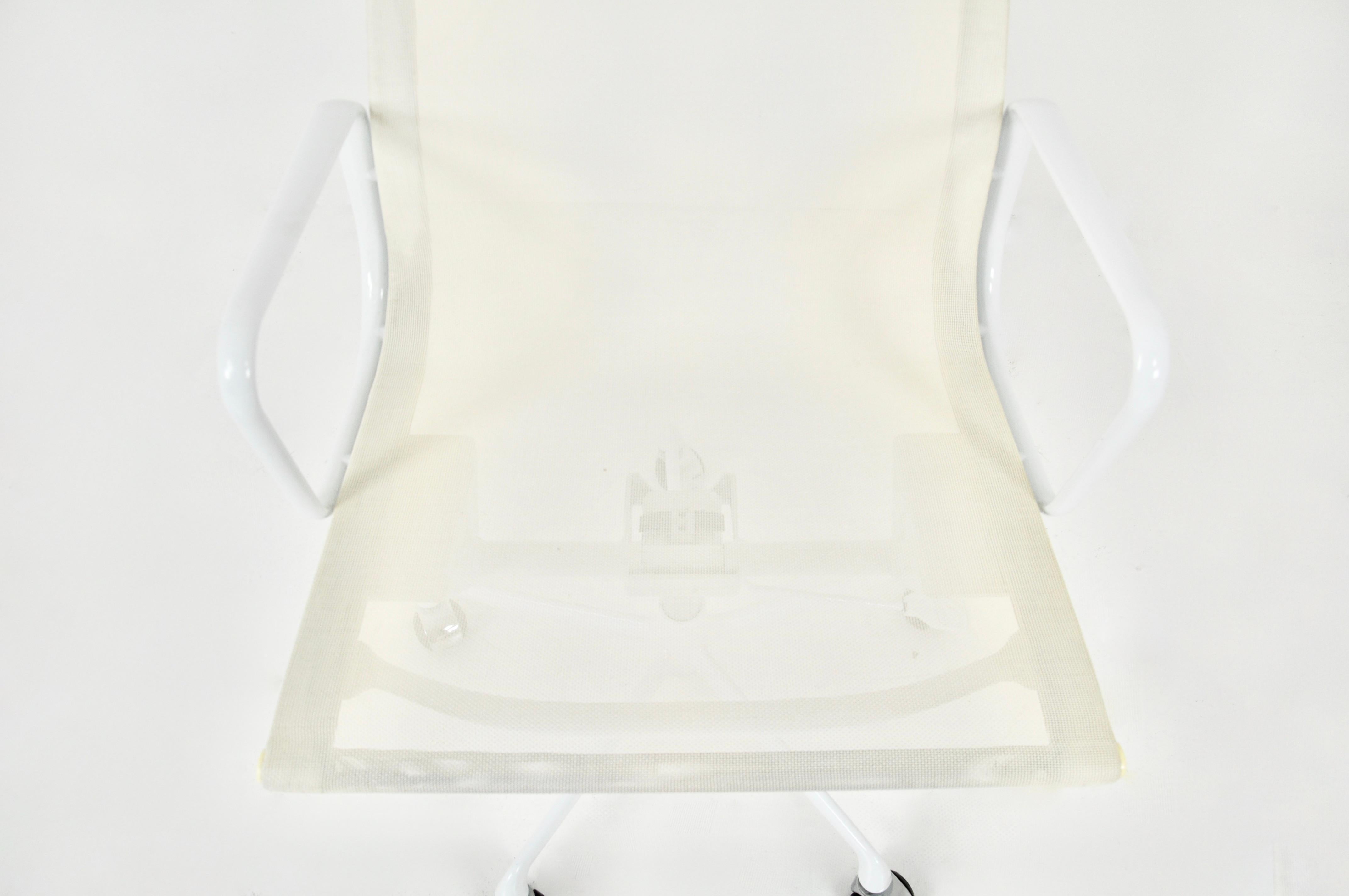Chaise de bureau blanche de Charles & Ray Eames pour Herman Miller, années 1970 en vente 4