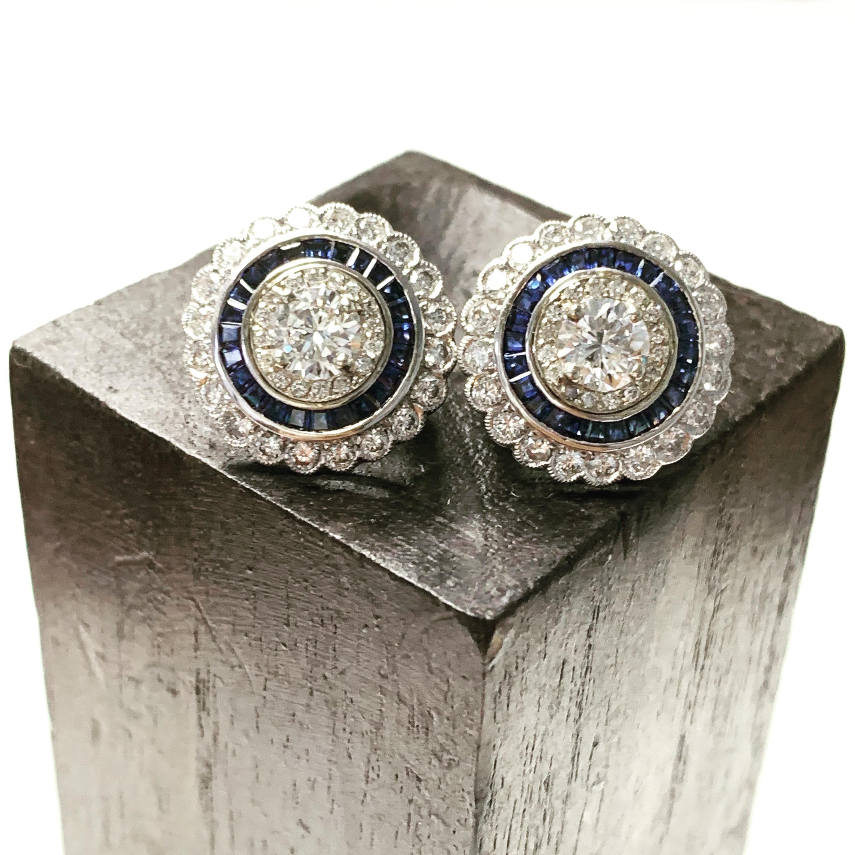 White Old European Cut Diamond and Blue Sapphire Stud Earrings in 18 Karat Gold In New Condition For Sale In New York, NY