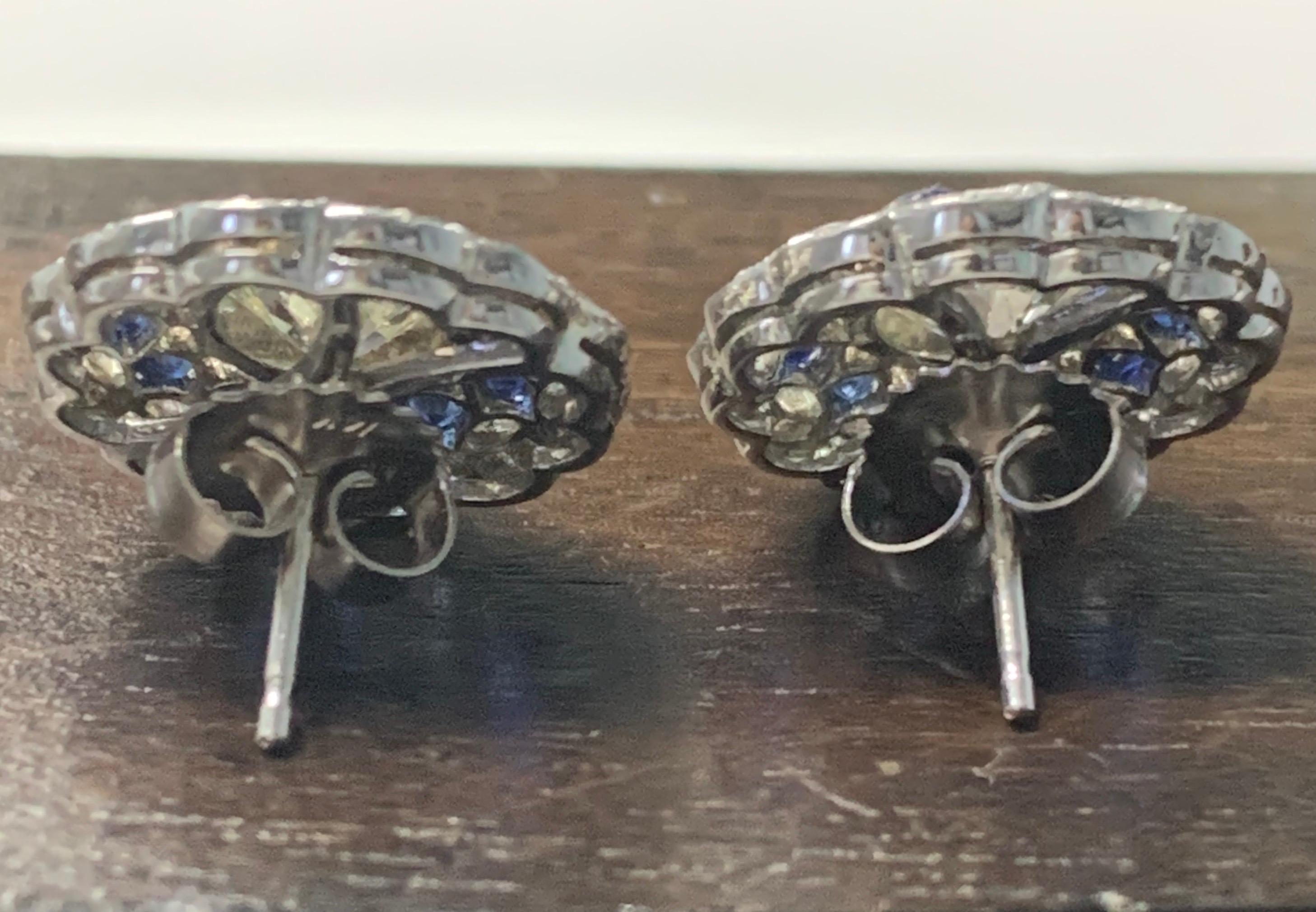 White Old European Cut Diamond and Blue Sapphire Stud Earrings in Platinum In New Condition For Sale In New York, NY