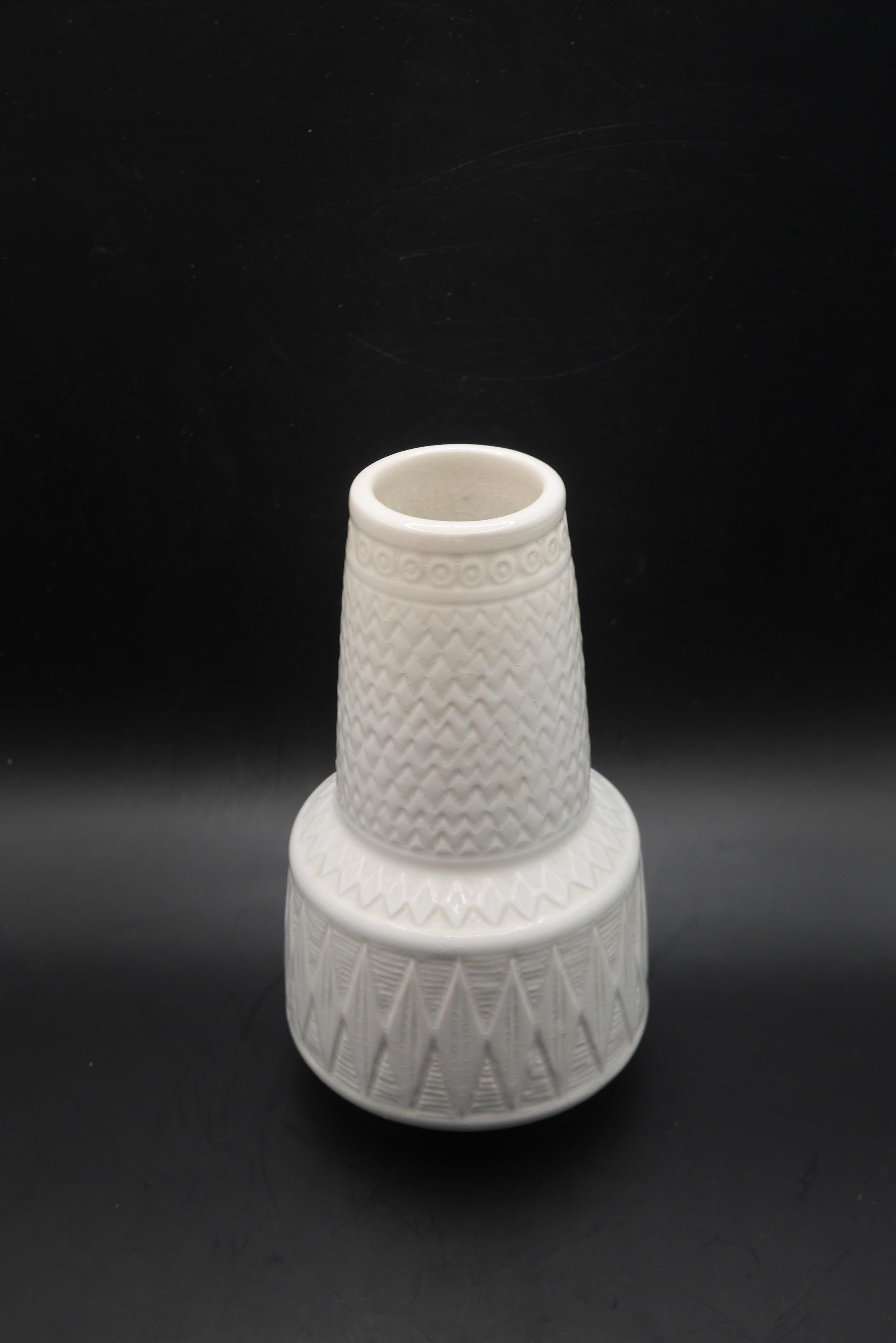 Mid-Century Modern White 'Oliv' Vase by Gunnar Nylund for Rörstrand, Sweden