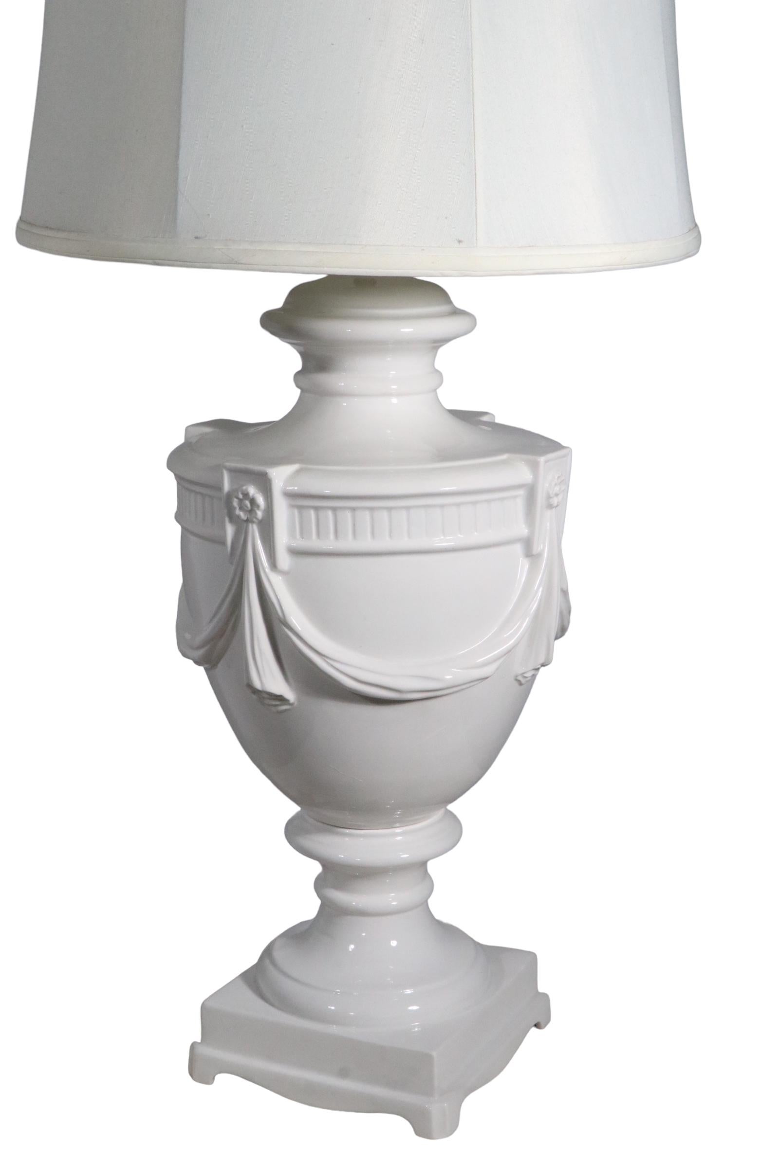 Hollywood Regency White on White Ceramic Urn Form Table Lamp Made in Italy, circa, 1950s-1970s For Sale