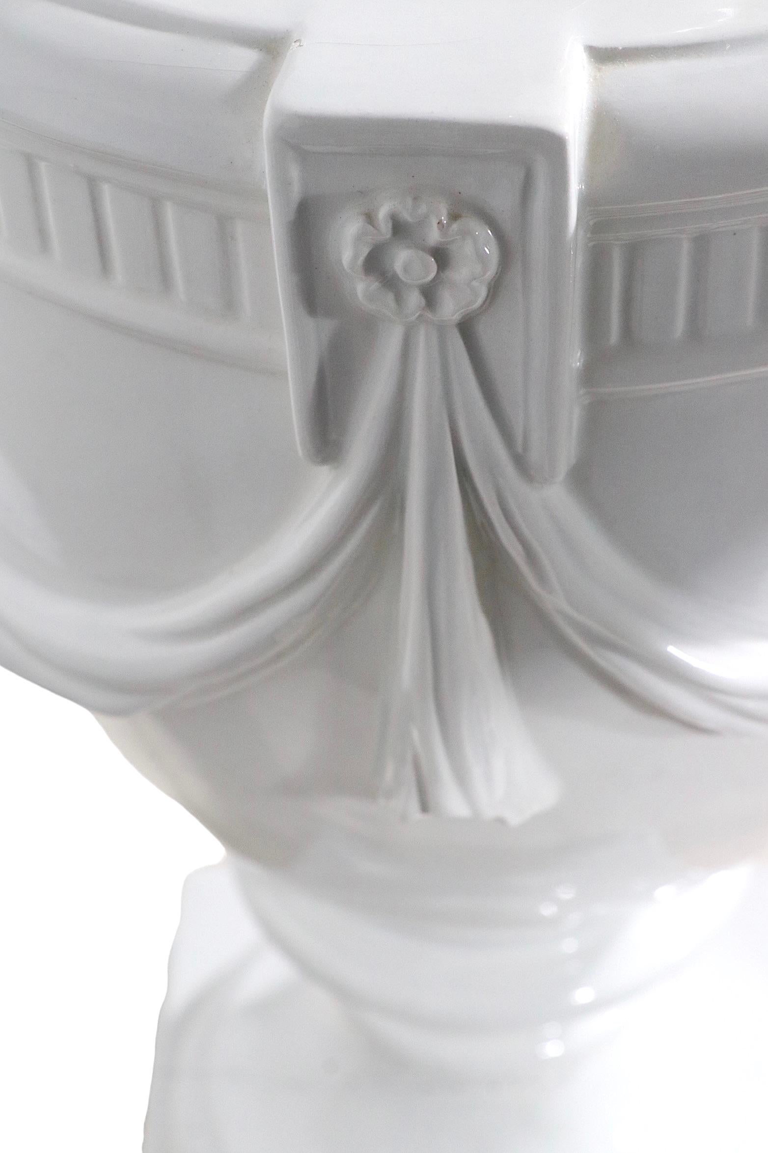 White on White Ceramic Urn Form Table Lamp Made in Italy, circa, 1950s-1970s For Sale 1