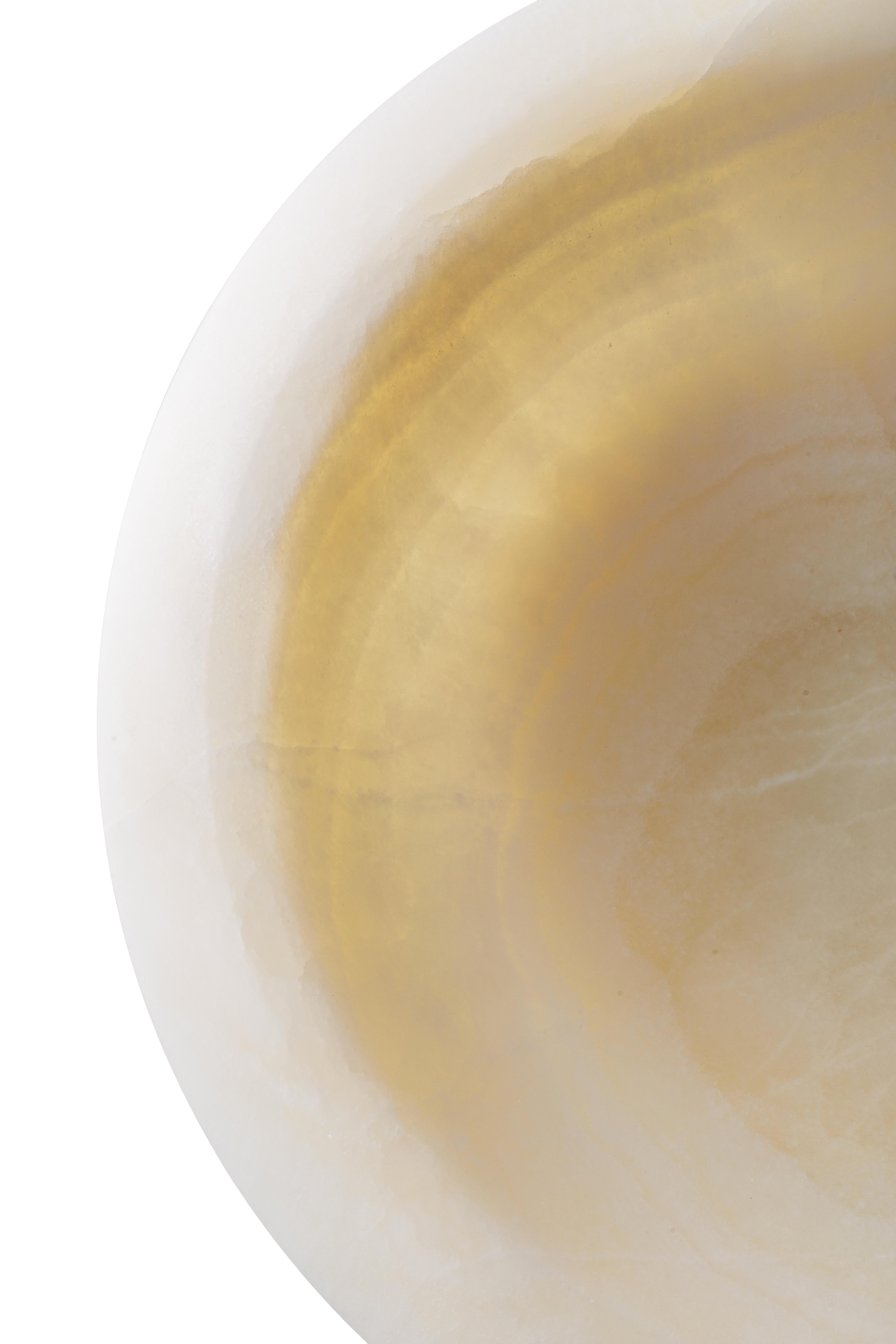 Amaltea aus weißem Onyx von Ivan Colominas im Zustand „Neu“ im Angebot in Geneve, CH