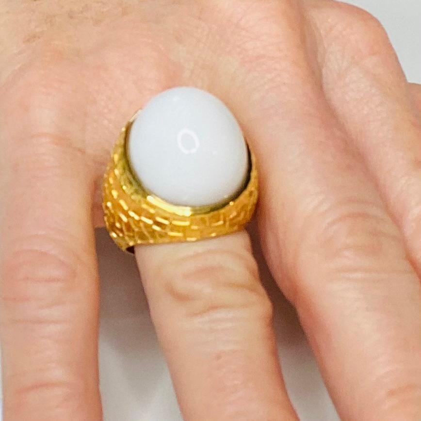 White Onyx Chiselled Cocktail Ring For Sale 4