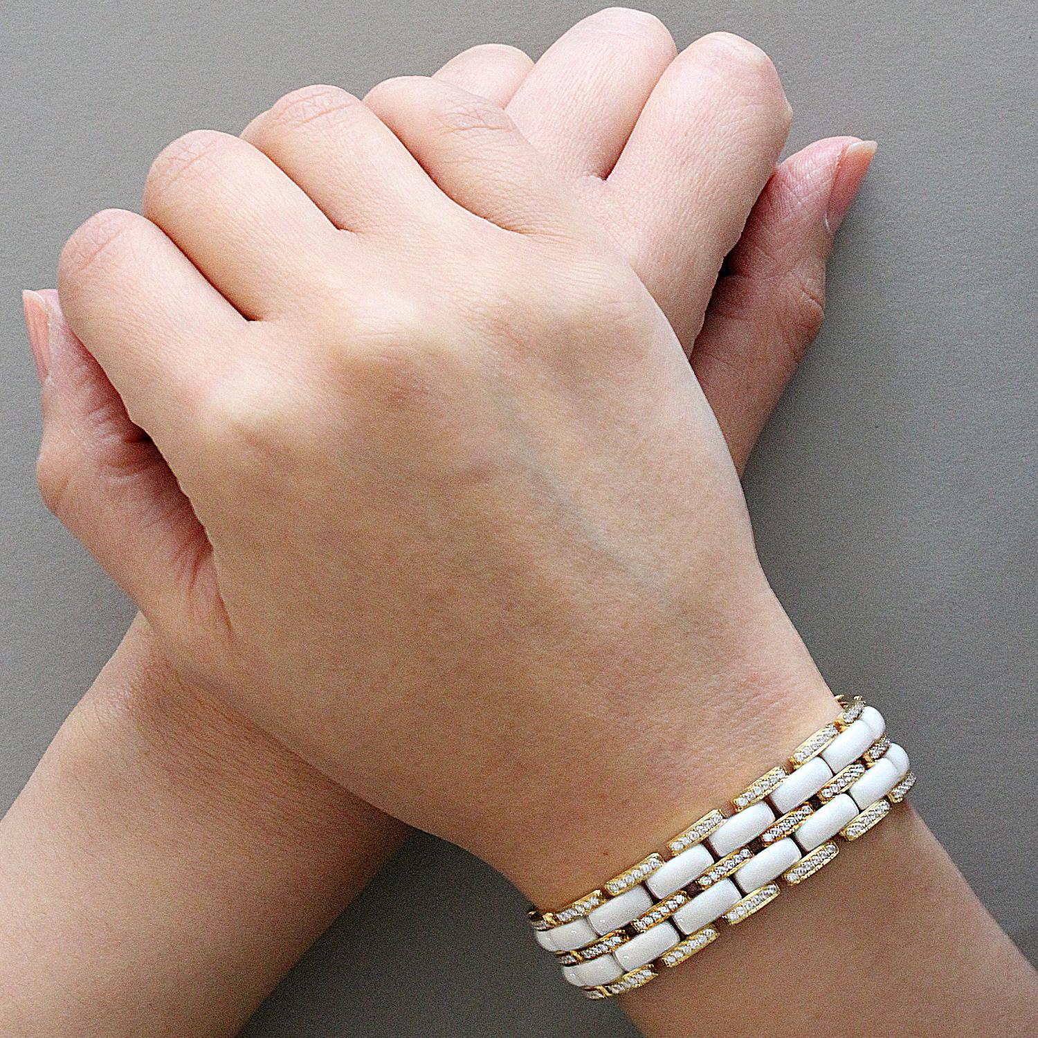 White Onyx Diamond Gold Bracelet In New Condition For Sale In Beverly Hills, CA