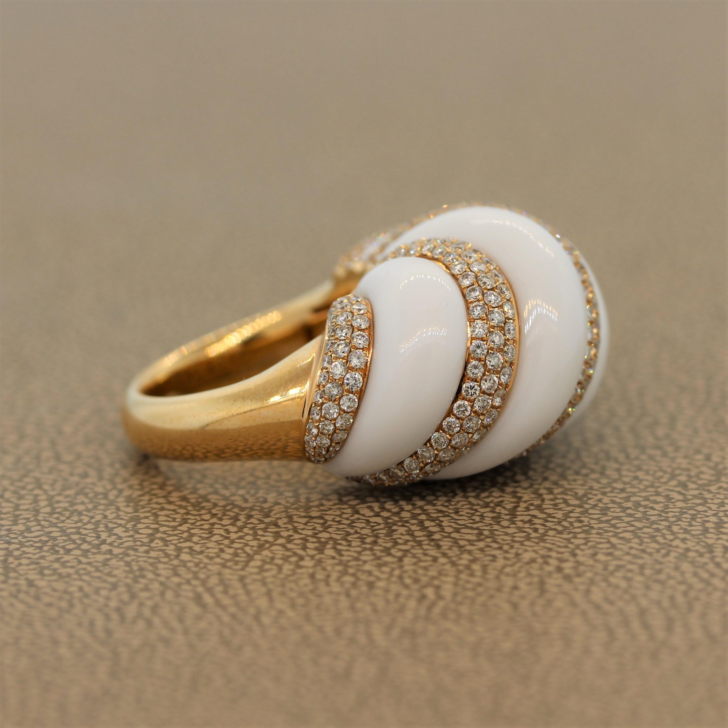 White Onyx Diamond Gold Cocktail Ring In New Condition For Sale In Beverly Hills, CA