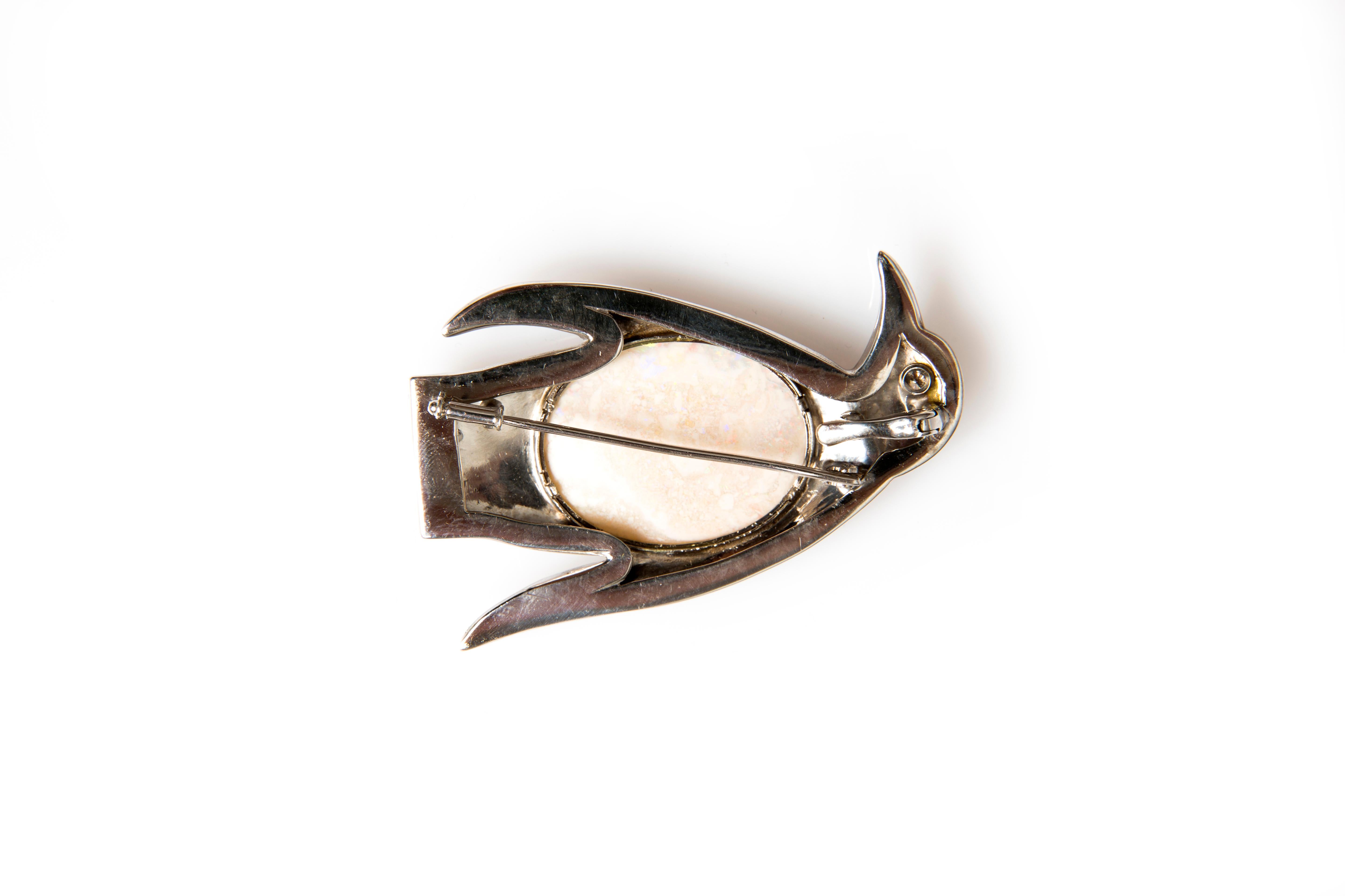 Contemporary White Opal 17.57 Carat, Diamond and White Gold Penguin Brooch For Sale