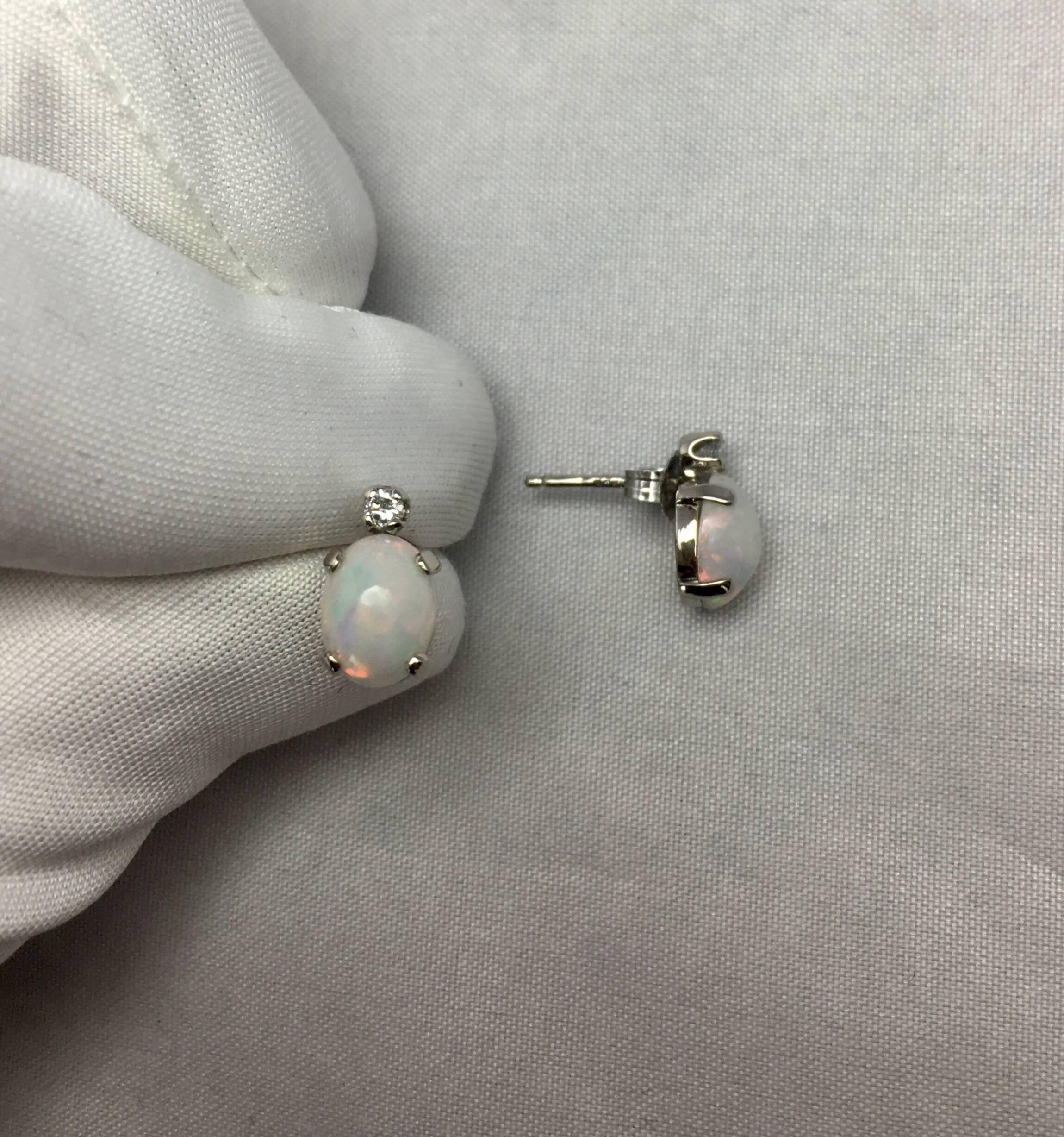 White Opal and Diamond 2.26 Carat White Gold Matching Pendant Earring Set 5