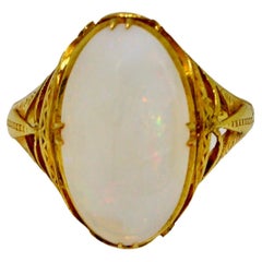 Anillo Art Nouveau de ópalo blanco